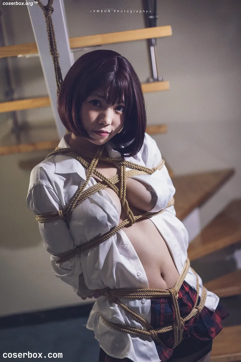 啊日日_Ganlory NO.001 吊挂式后辈