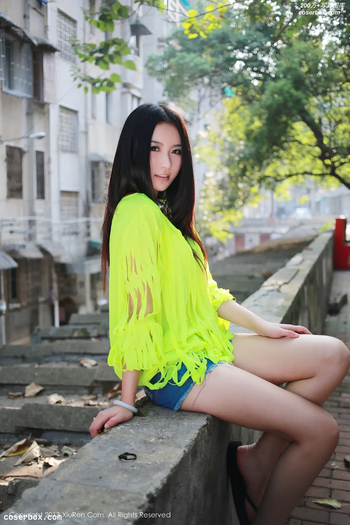 [Xiuren秀人网]2013.09.24 NO.017 MOON嘉依[80+1P／98.7M] - 1