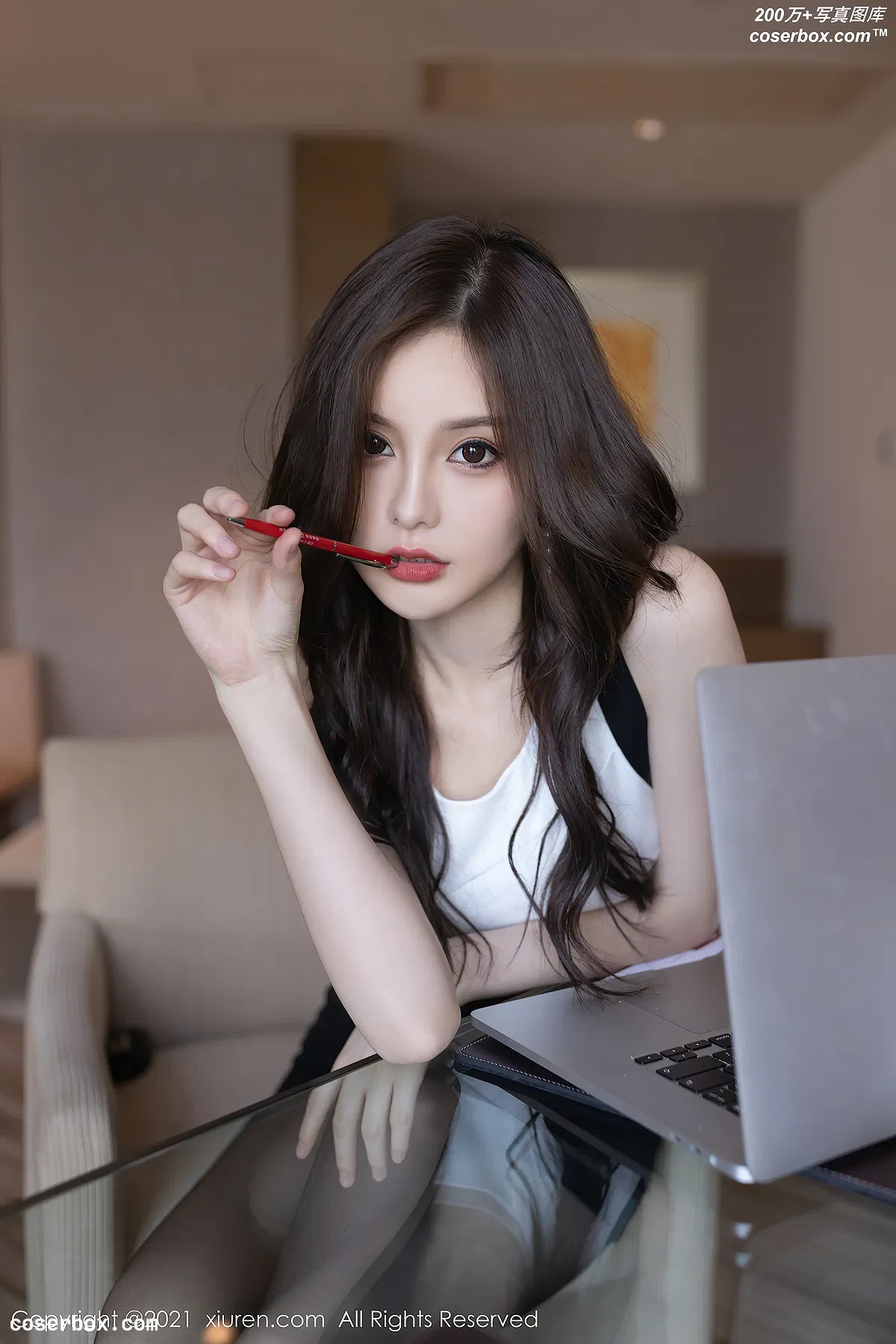 [Xiuren秀人网]2021.08.19 NO.3824 王心怡[88+1P／830MB] - 2