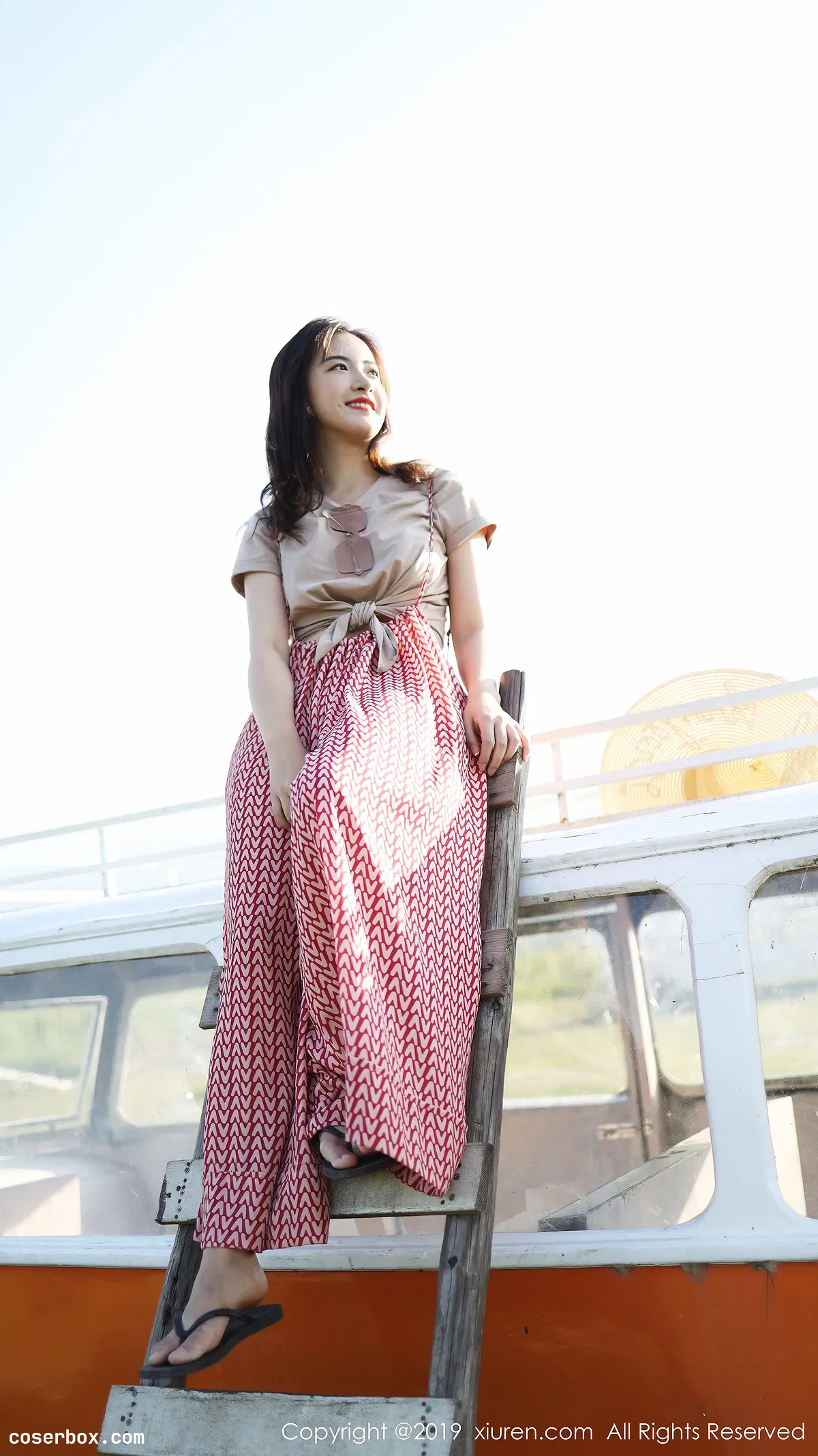 [Xiuren秀人网]2019.10.11 NO.1718 艺儿拿铁[63+1P／178M] - 2