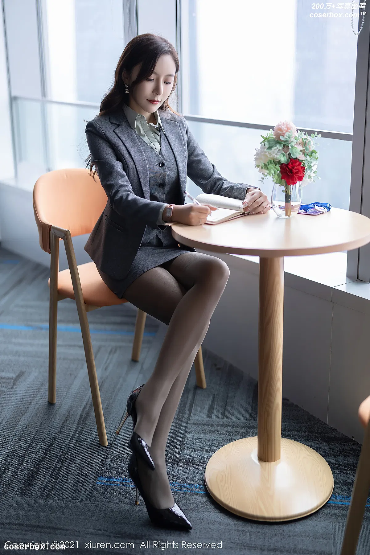 [XIUREN秀人网] 2021.11.22 No.4251 王馨瑶yanni [80P772MB] - 1