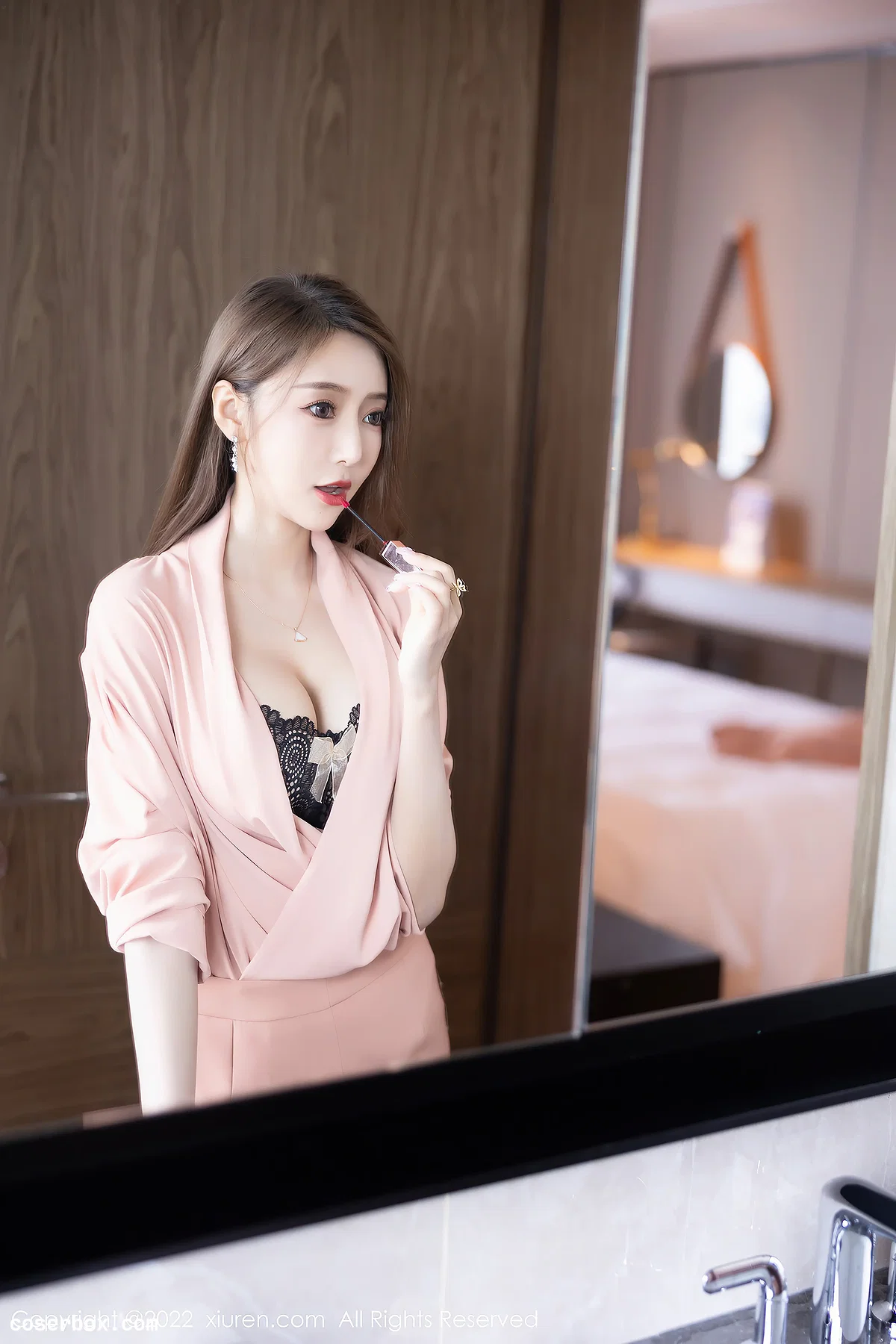 [XiuRen秀人网] 2022.07.11 No.5257 王馨瑶yanni 丝袜美腿[87P732MB] - 2
