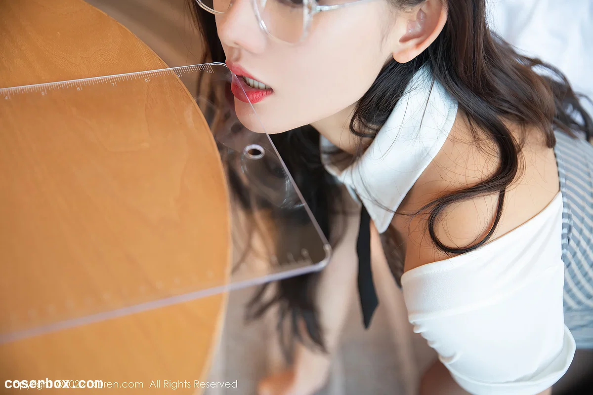 [XiuRen秀人网] 2022.08.05 No.5392 就是阿朱啊 黑丝美腿[79P789MB] - 2