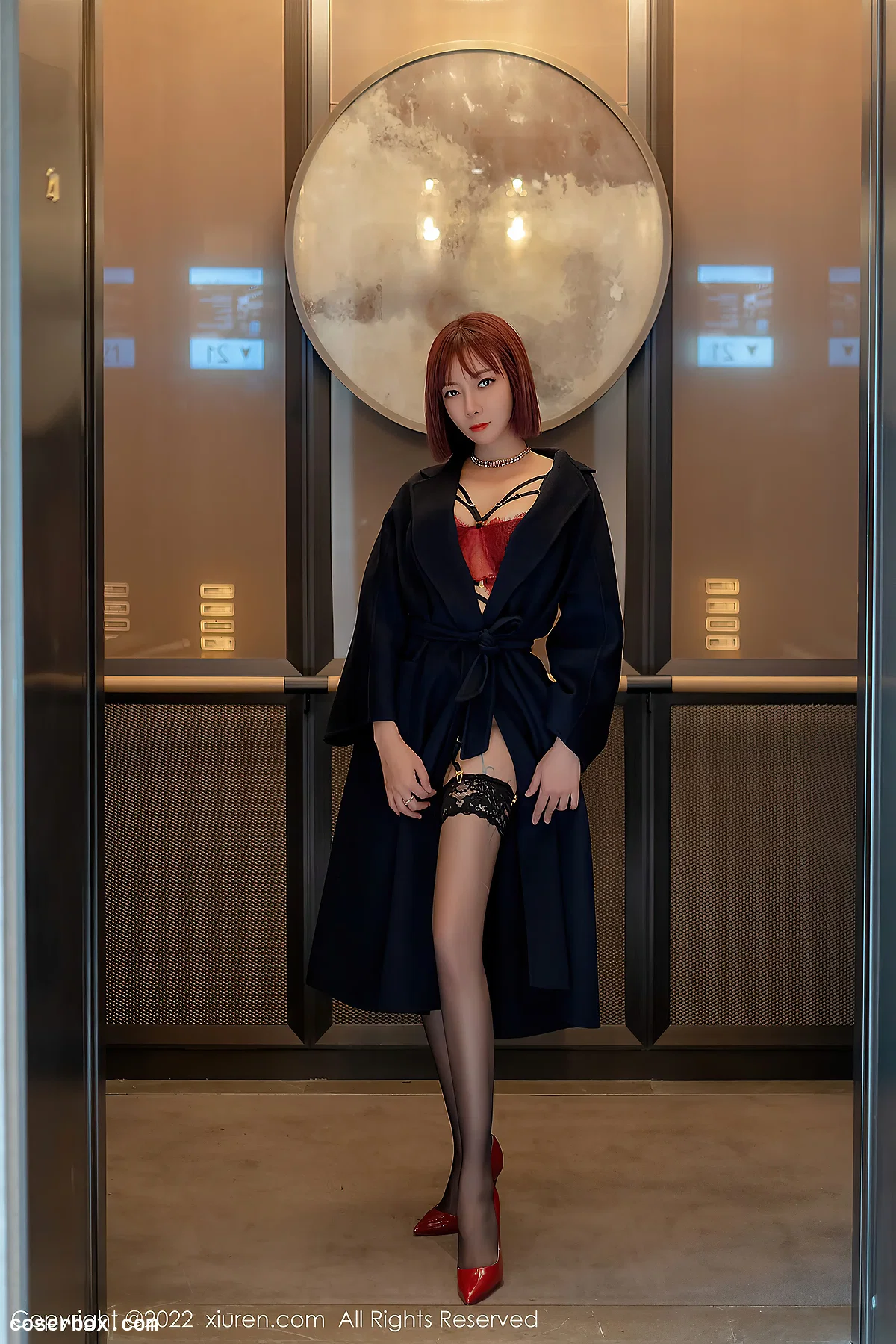 [Xiuren秀人网]2022.04.19 NO.4886 果儿Victoria[53+1P／535MB] - 1