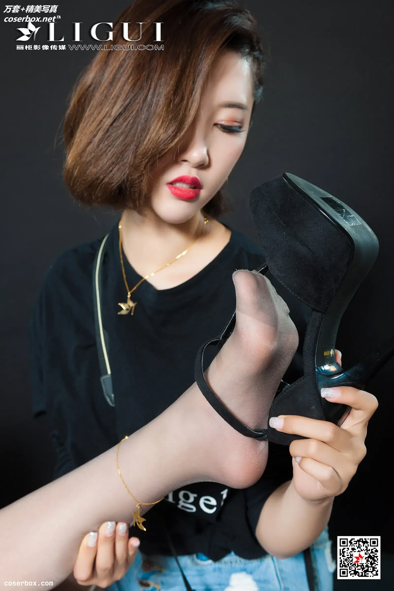 [Ligui丽柜] 2018.12.08 NO.296 网络丽人 Model 筱筱 [65P]