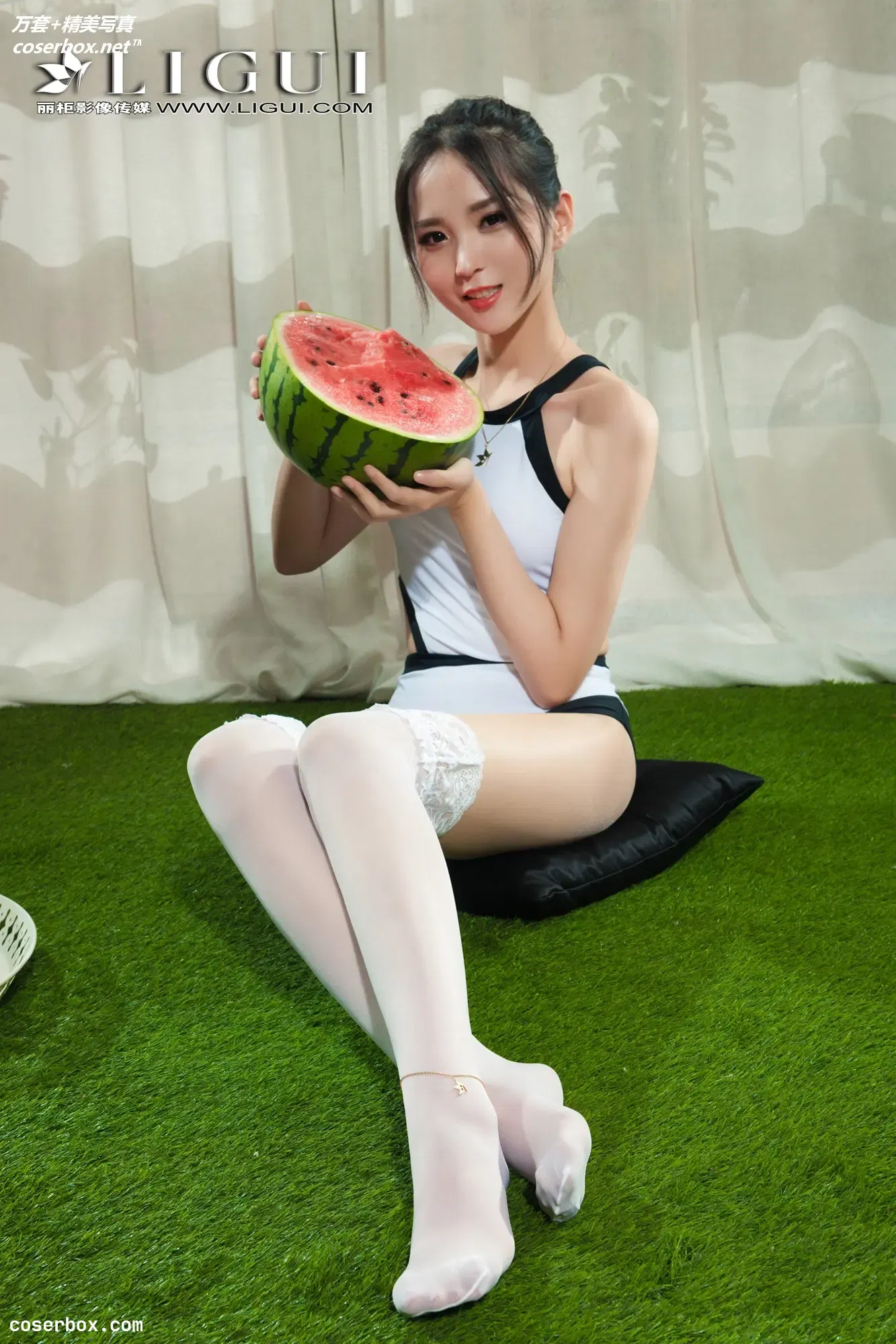 [Ligui丽柜] 2018.11.12 NO.286 网络丽人 Model 小戈 [61P32.1MB]