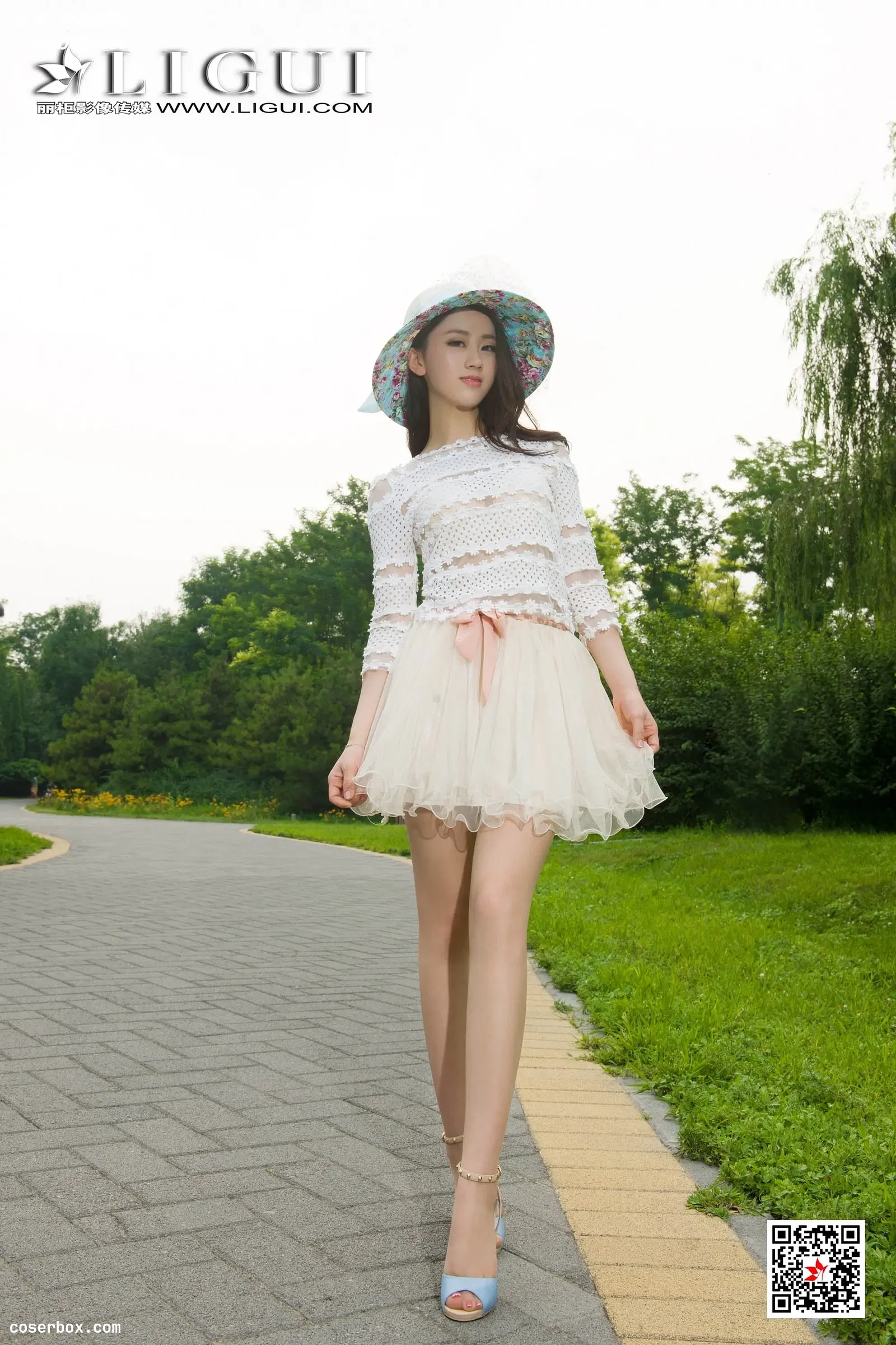 [Ligui丽柜] 2019.04.21 NO.353 网络丽人 Model 然然 [112P-133MB]