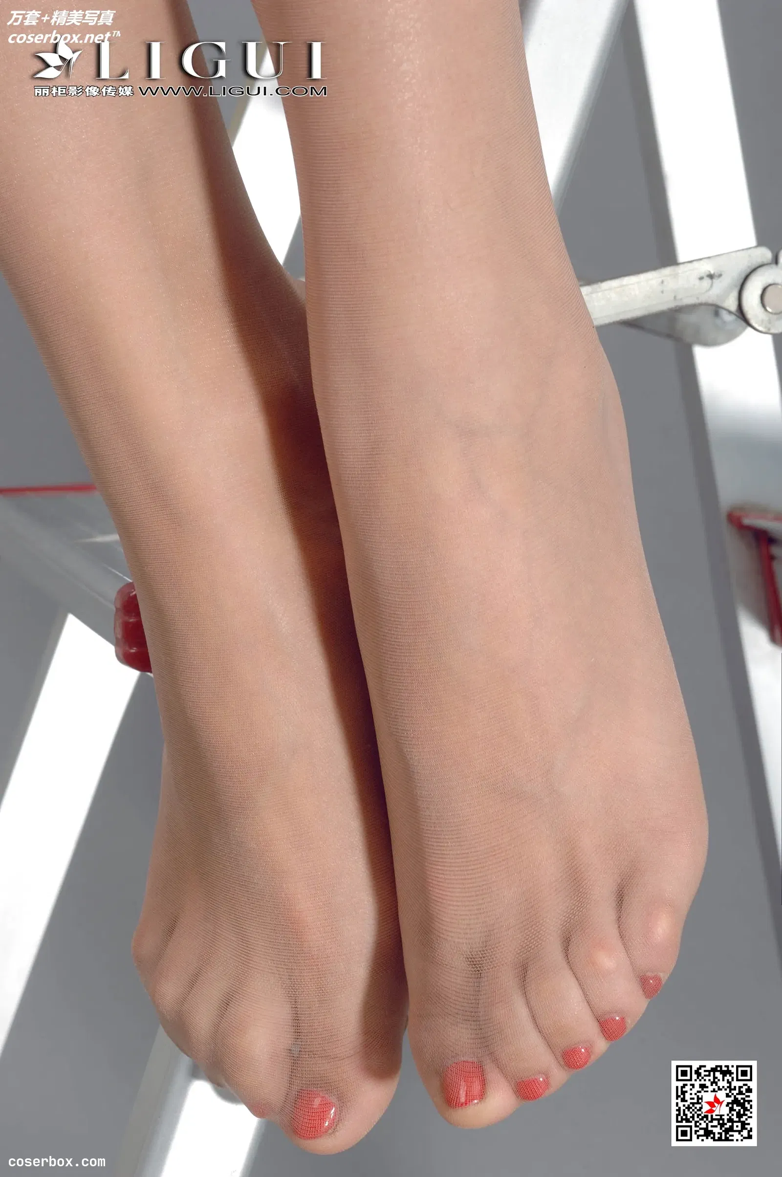 [Ligui丽柜] 2019.12.02 NO.478 网络丽人 可馨 [88P128MB]