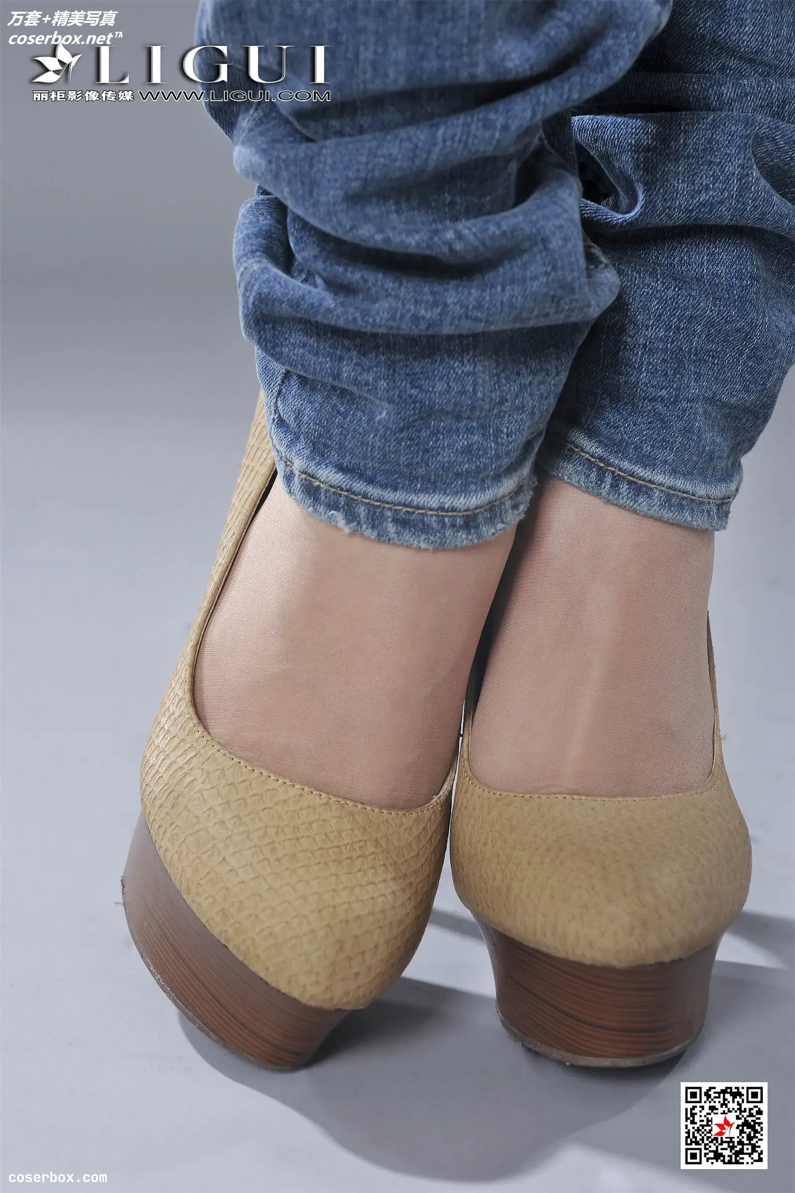 [Ligui丽柜] 2019.10.27 NO.457 网络丽人 Model 可馨 [72P55.7MB]