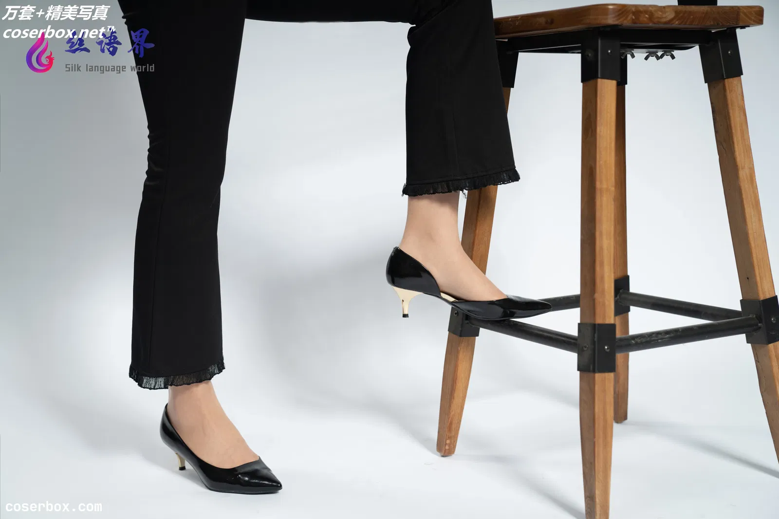 [Ligui丽柜] 2021.04.30 NO.847 Model《素颜日记》淼淼[84P-541MB]