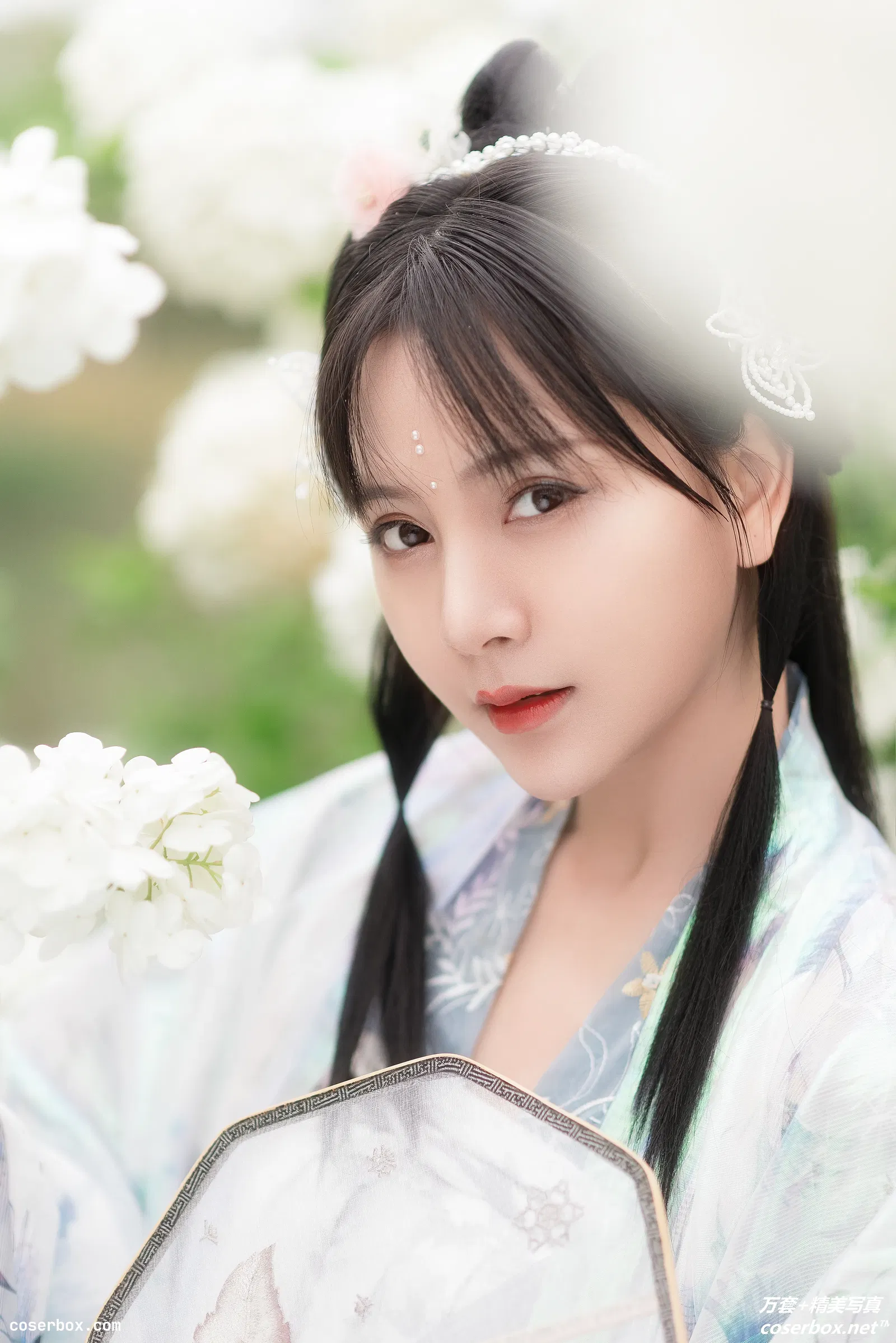 [YITUYU艺图语] 2022.03.02 NO.806 春日酒 秋山AkI [22P-466MB]