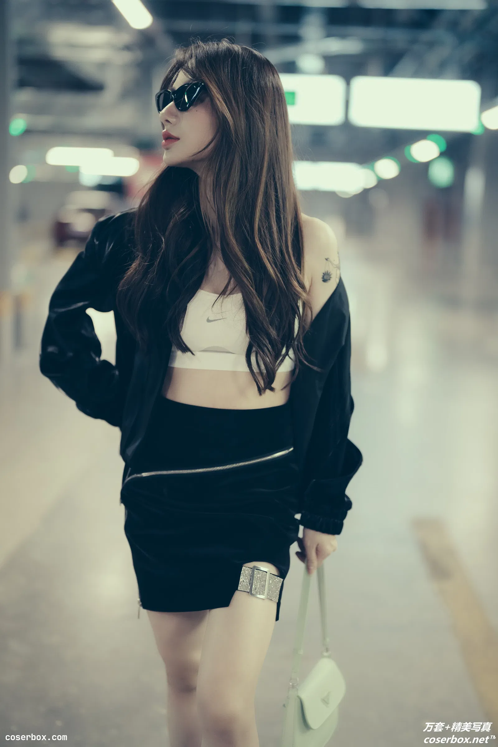 [YITUYU艺图语] 2021.11.13 NO.401 车停好了吗 姝雯同学 [29P-585MB]