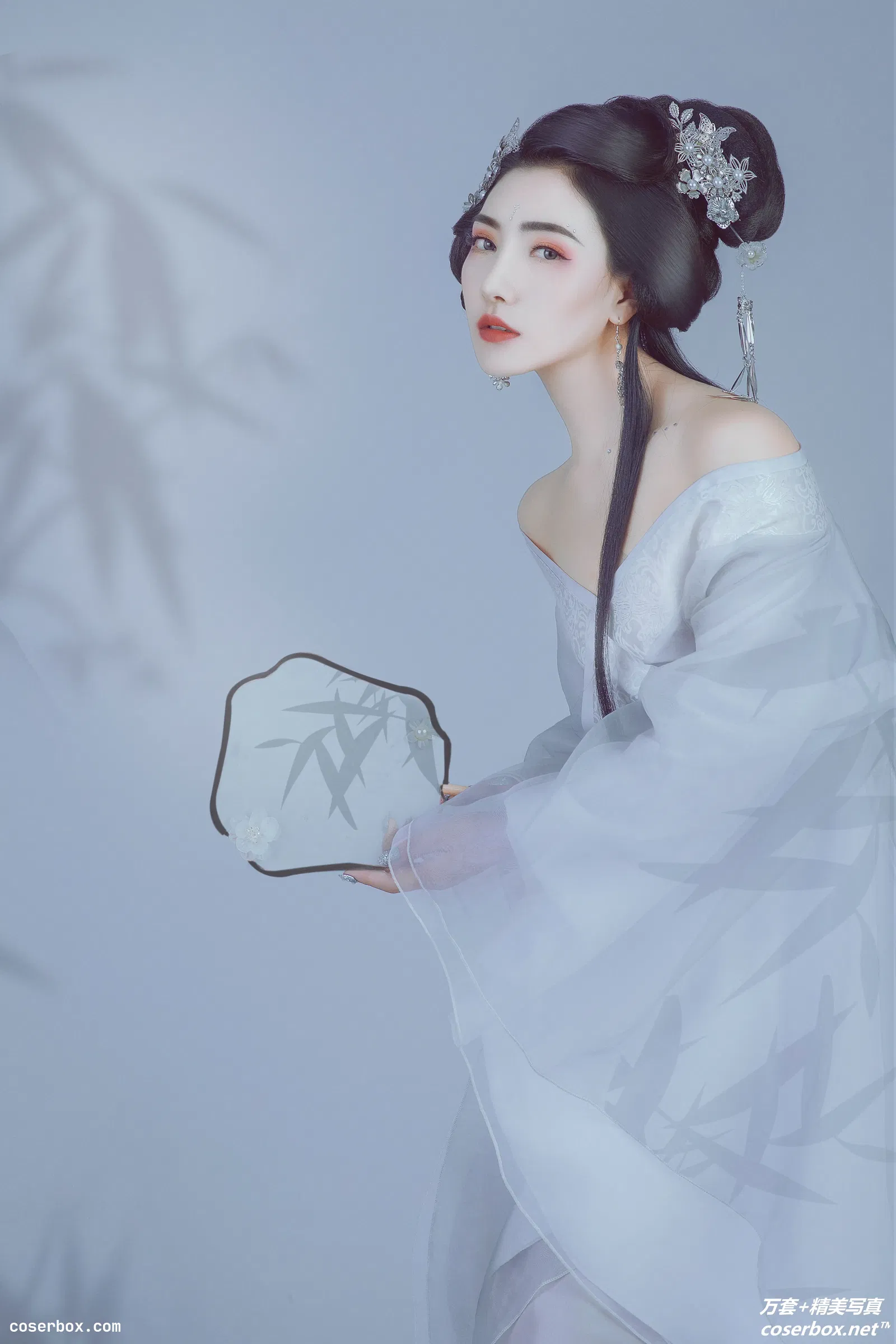 [YITUYU艺图语] 2022.01.06 NO.547 清月盈 唯宝 [21P-304MB]