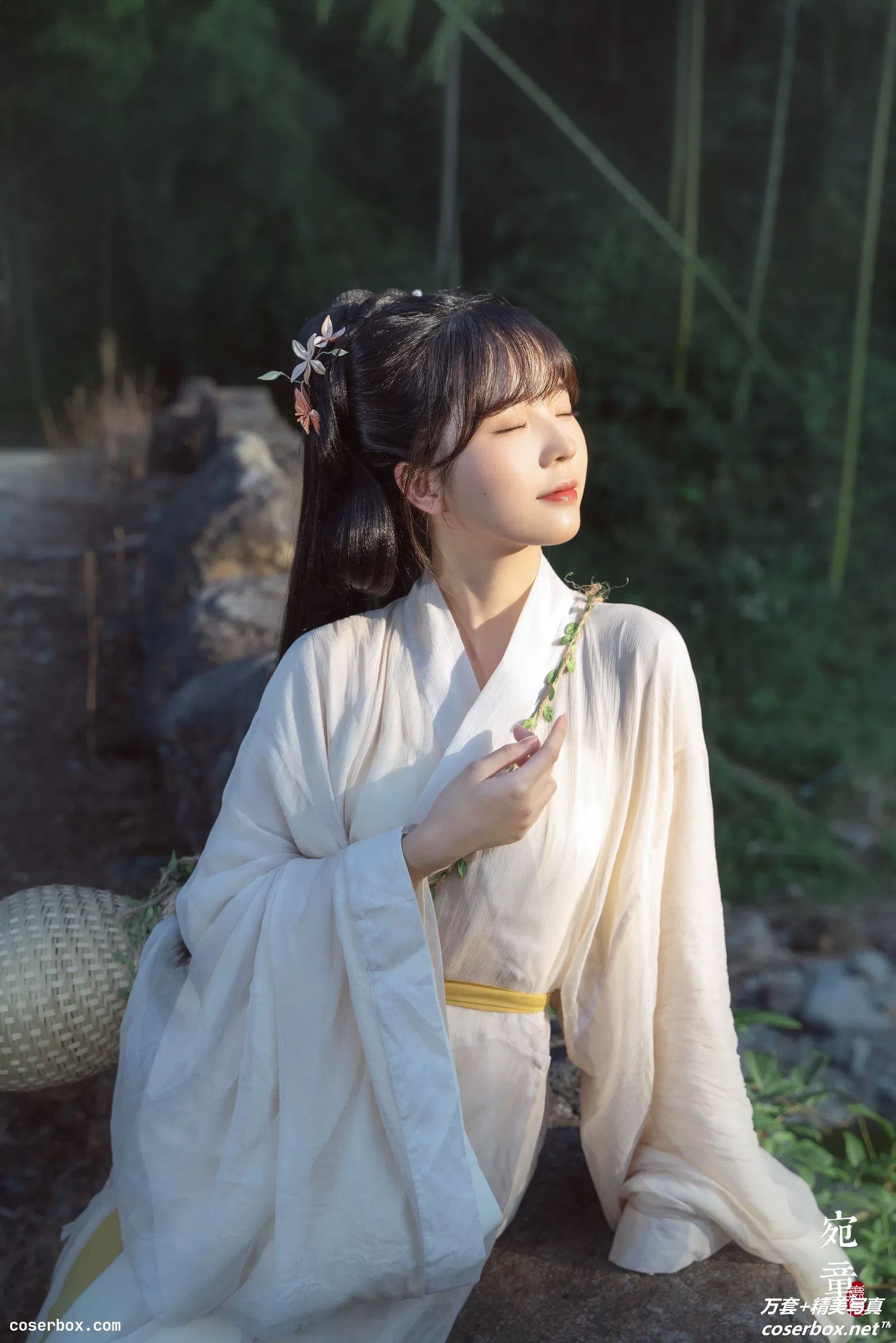 [YITUYU艺图语] 2021.12.25 NO.483 采茶少女 木骨 [22P-751MB]