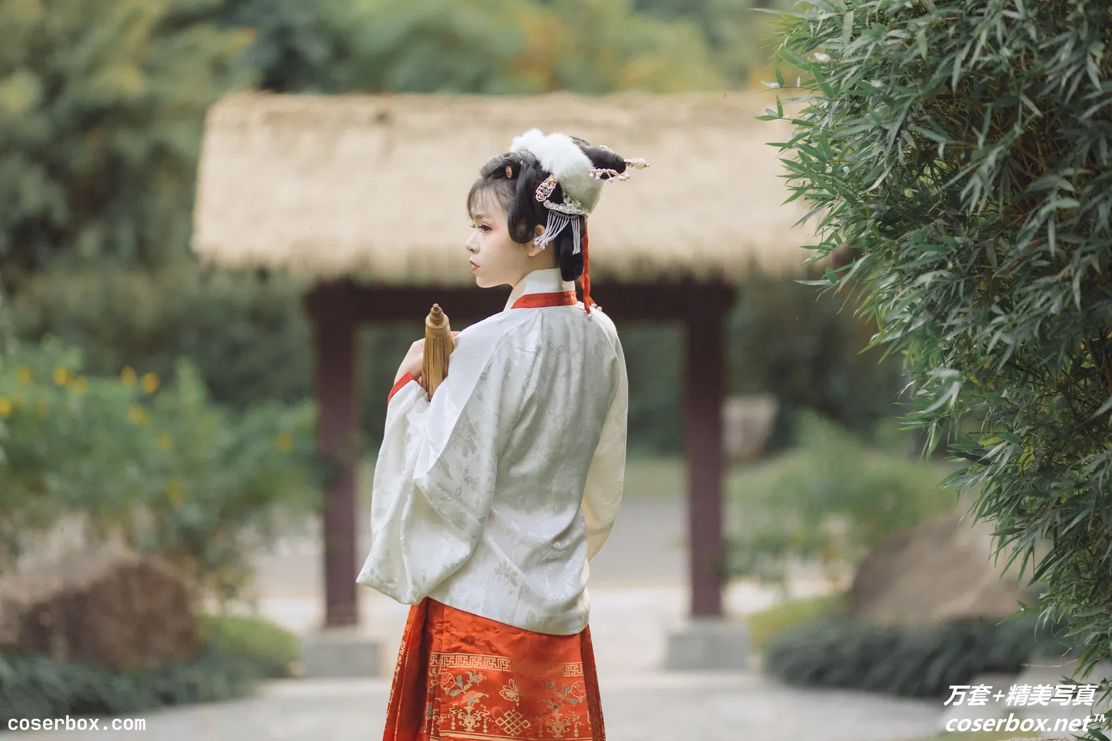 [YITUYU艺图语] 2021.09.04 NO.241 茕兔 悠然 [31P-344MB]