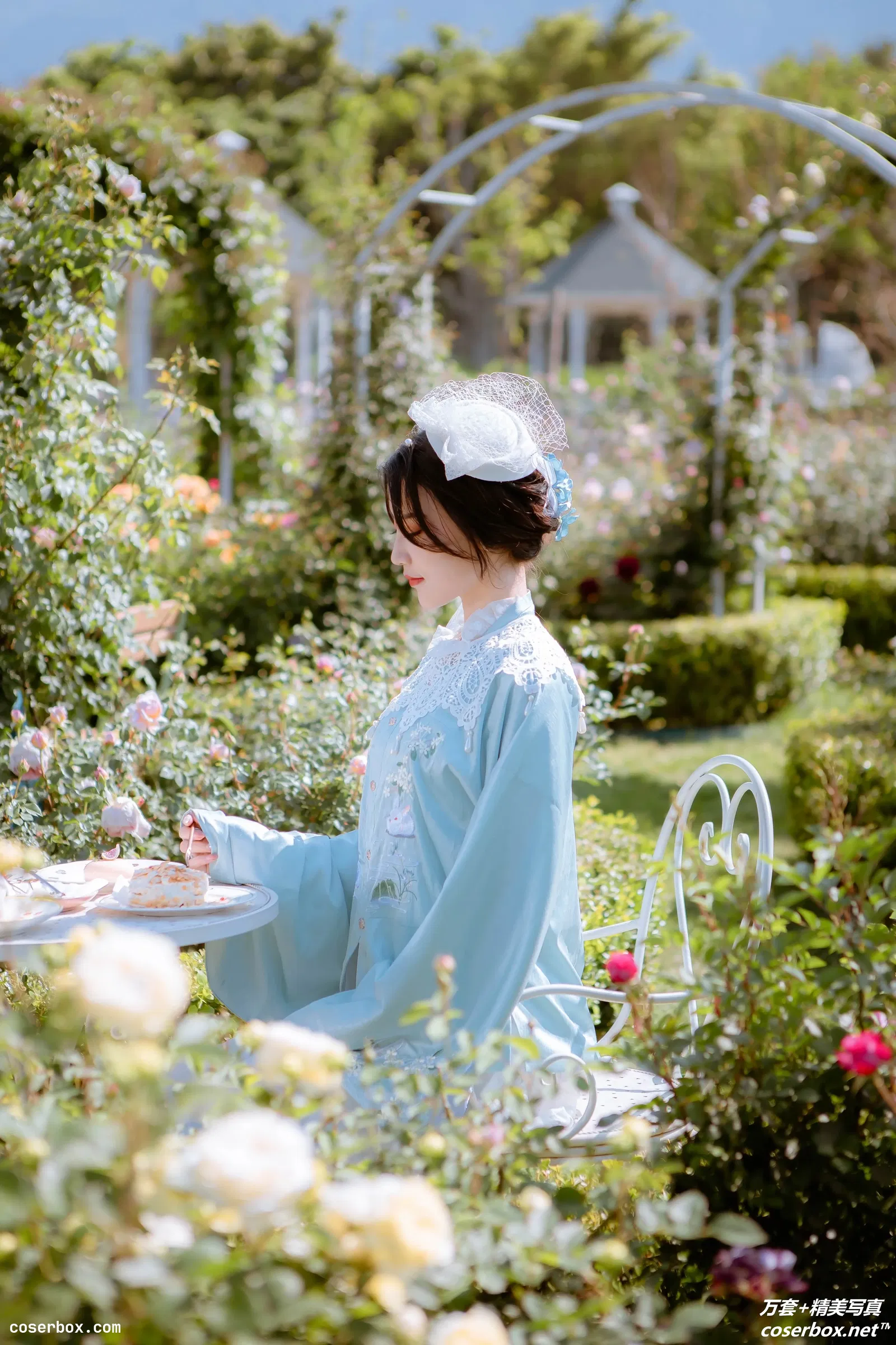 [YITUYU艺图语] 2022.02.08 NO.714 人间四月天 婷婷 [24P-61.1MB]