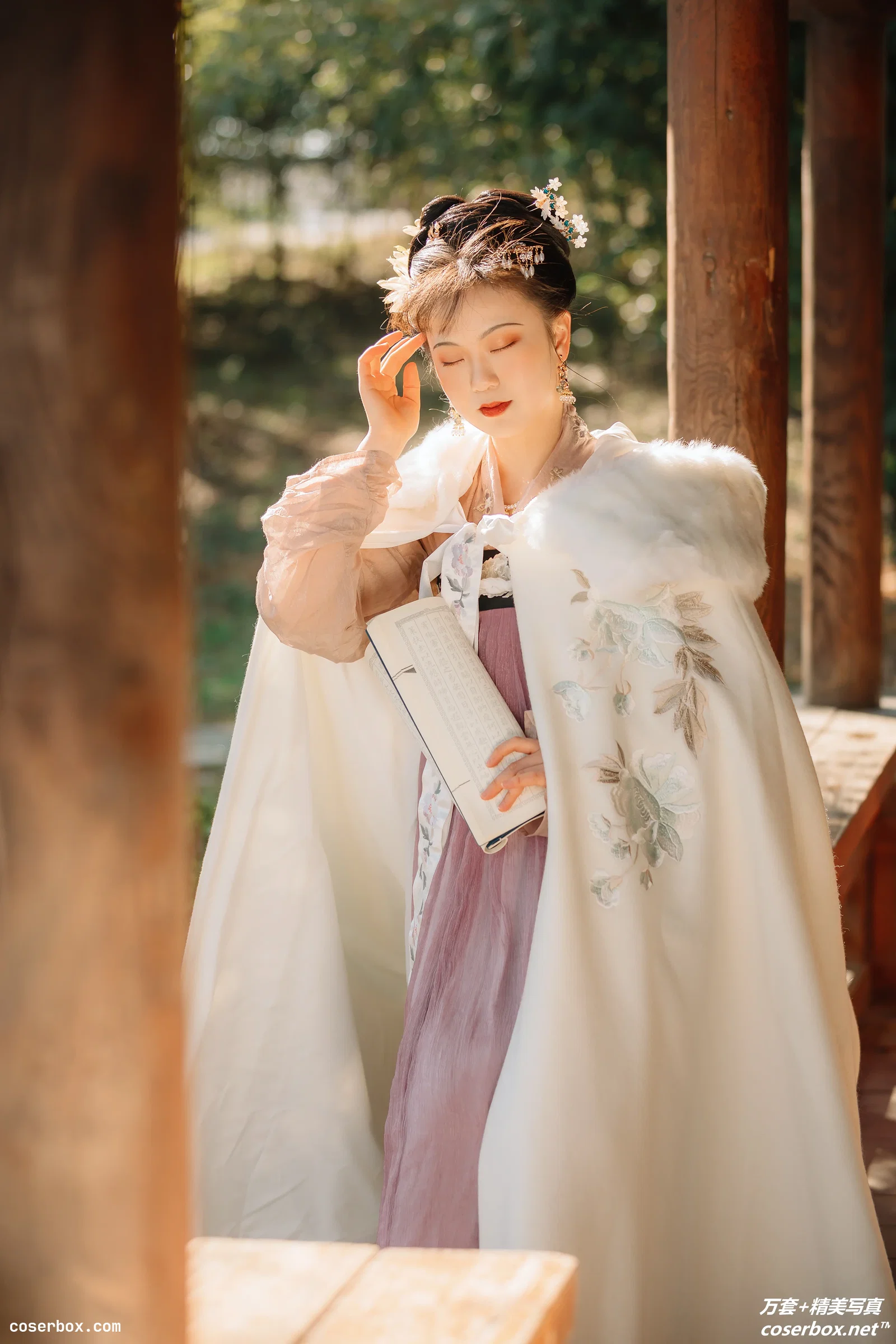 [YITUYU艺图语] 2021.08.20 NO.157 锦瑟 碧山 [22P-369MB]