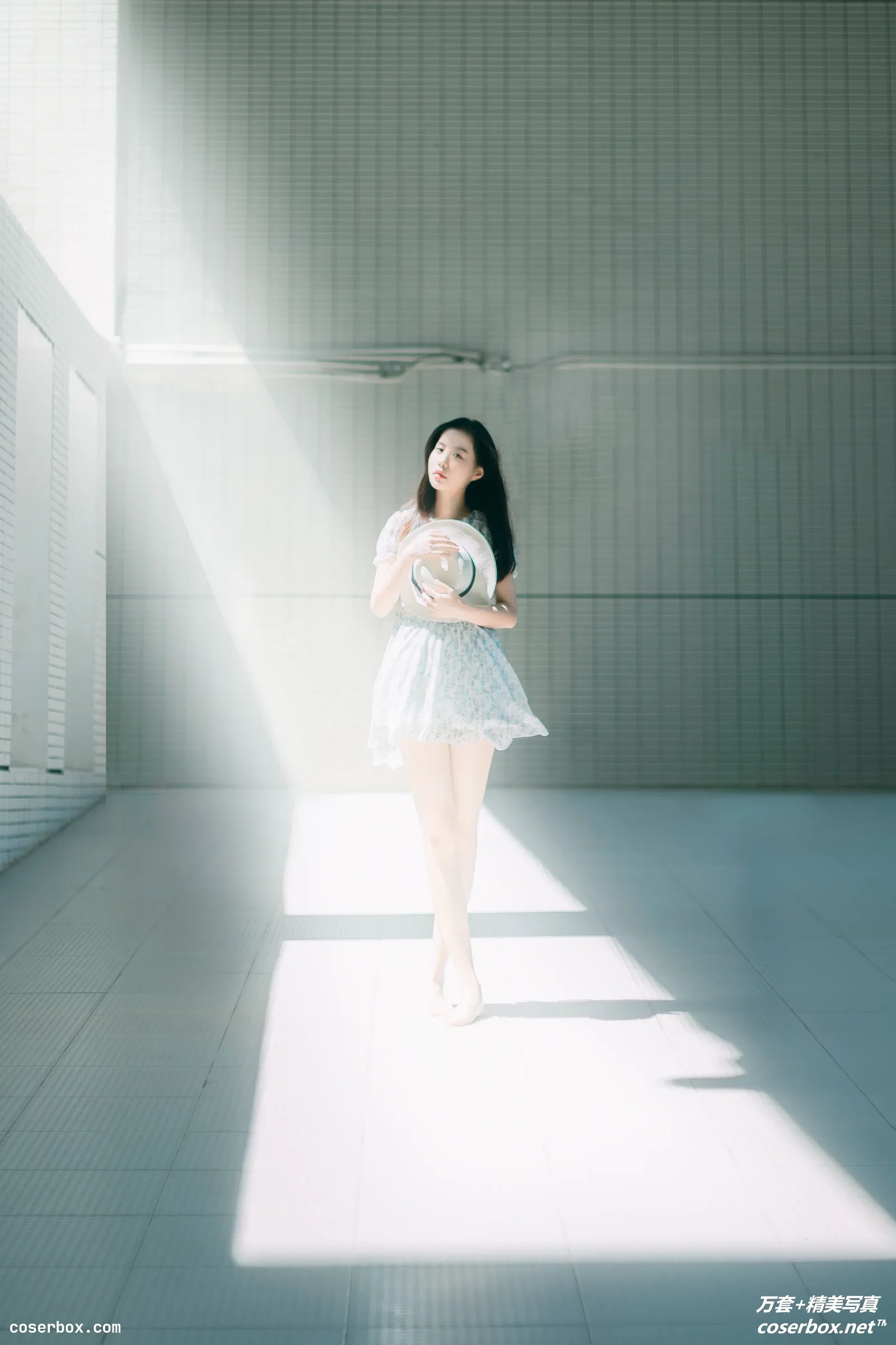 [YITUYU艺图语] 2021.08.27 NO.184 夏の彼女 张潇云 [27P-274MB]