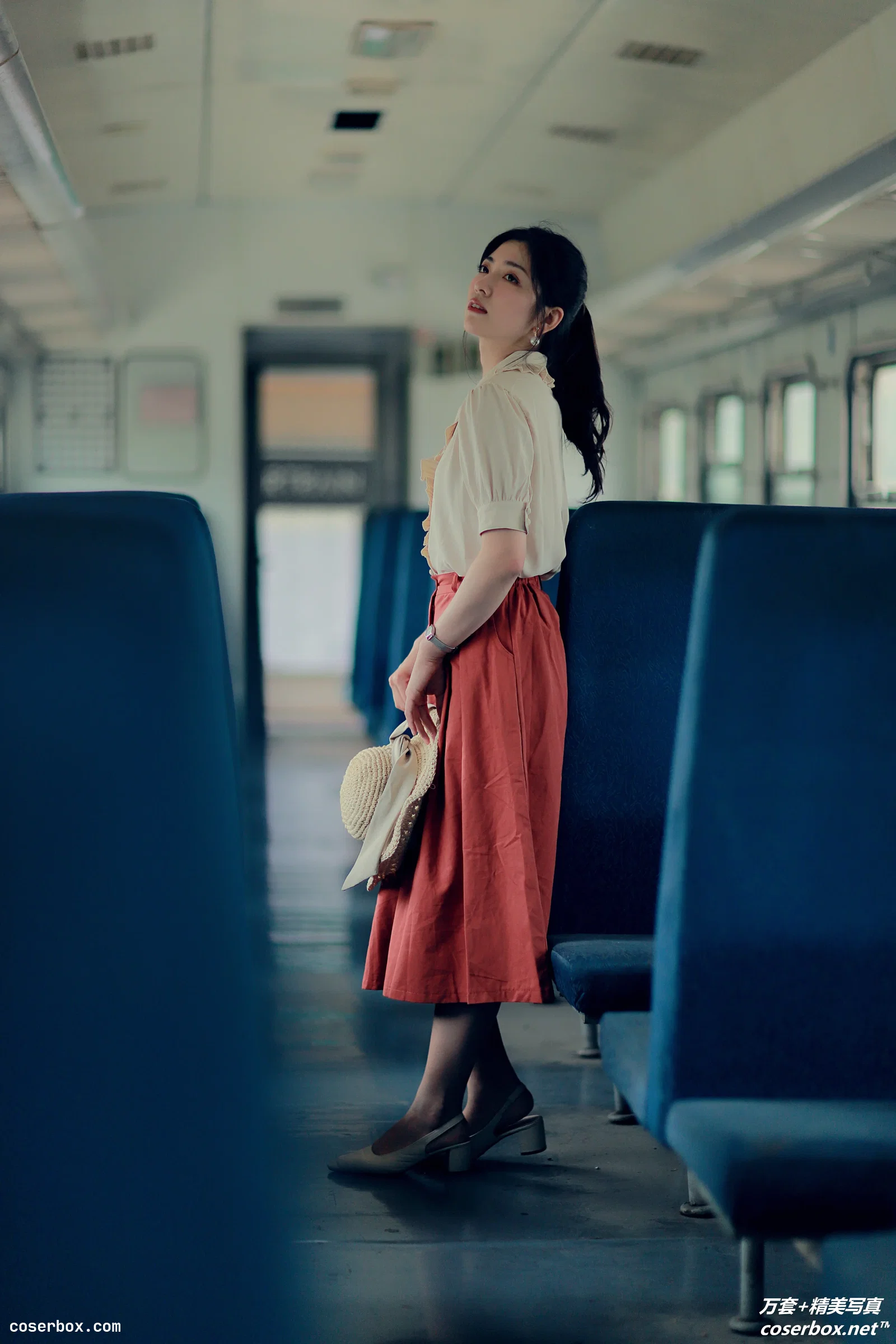 [YITUYU艺图语] 2021.04.14 NO.042 远方 HANA [25P-527MB]