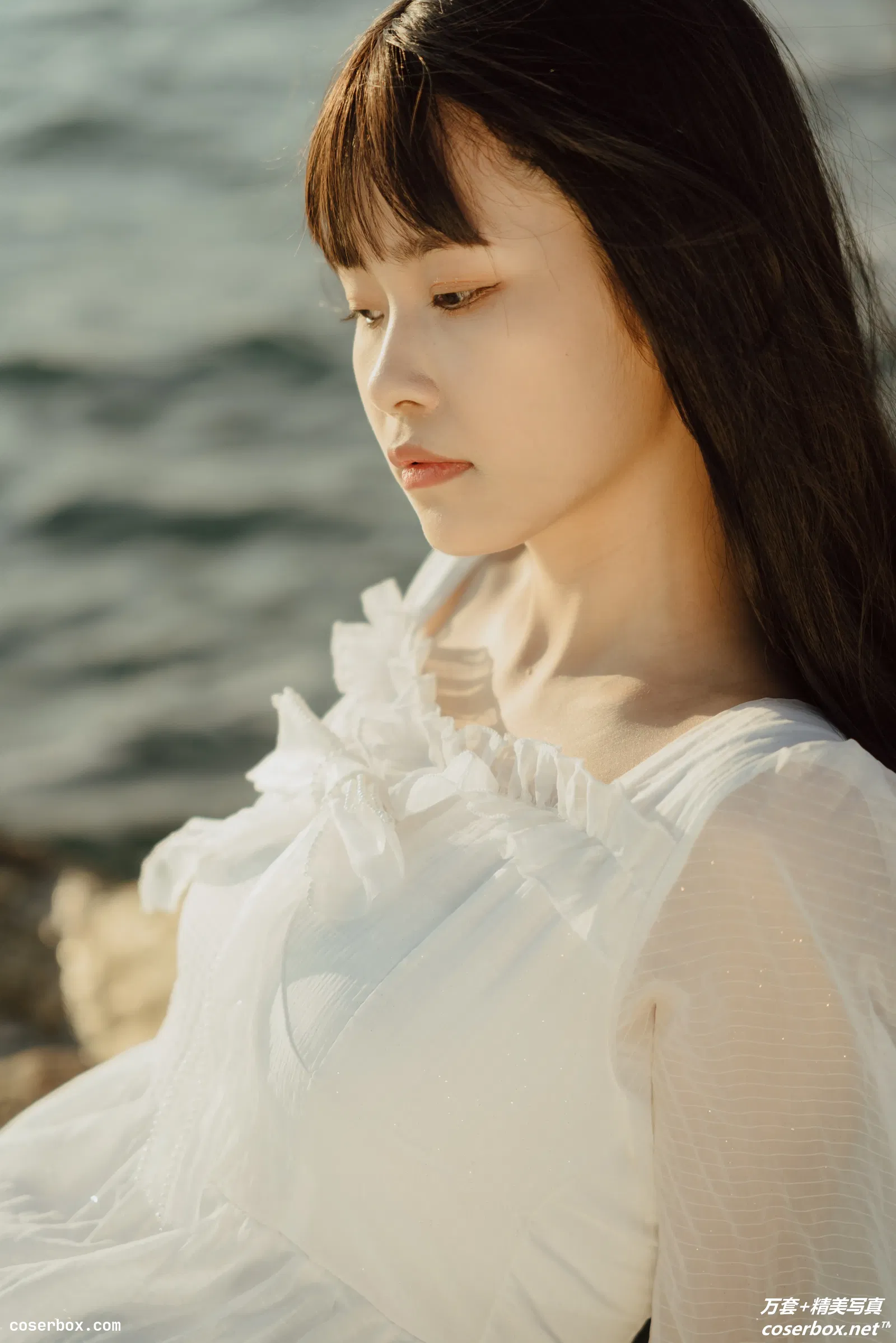 [YITUYU艺图语] 2022.01.26 NO.651 被风吹过的夏天 小可 [44P-618MB]