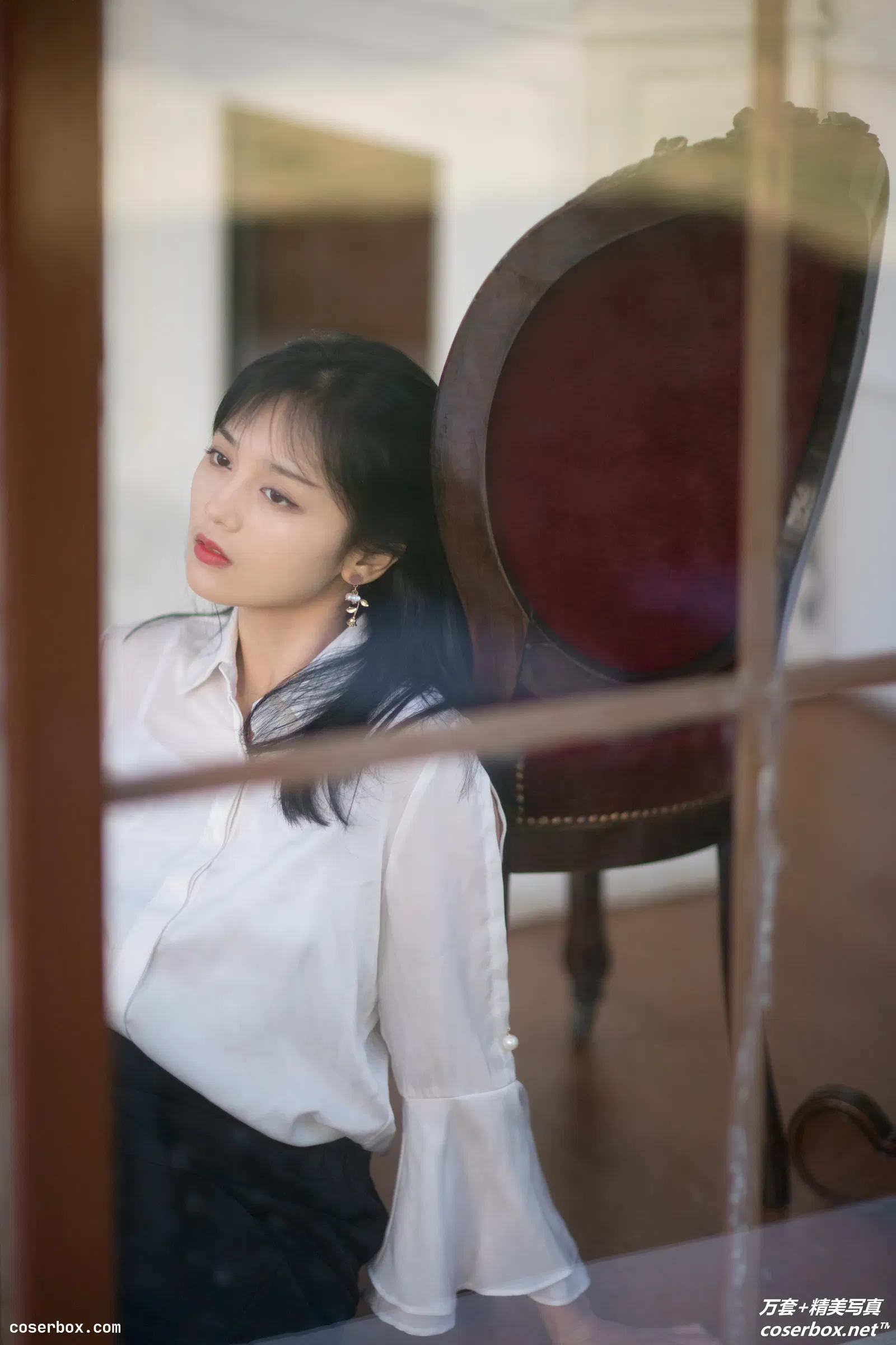 [YITUYU艺图语] 2021.11.11 NO.393 窗外 雨文 [21P-339MB]