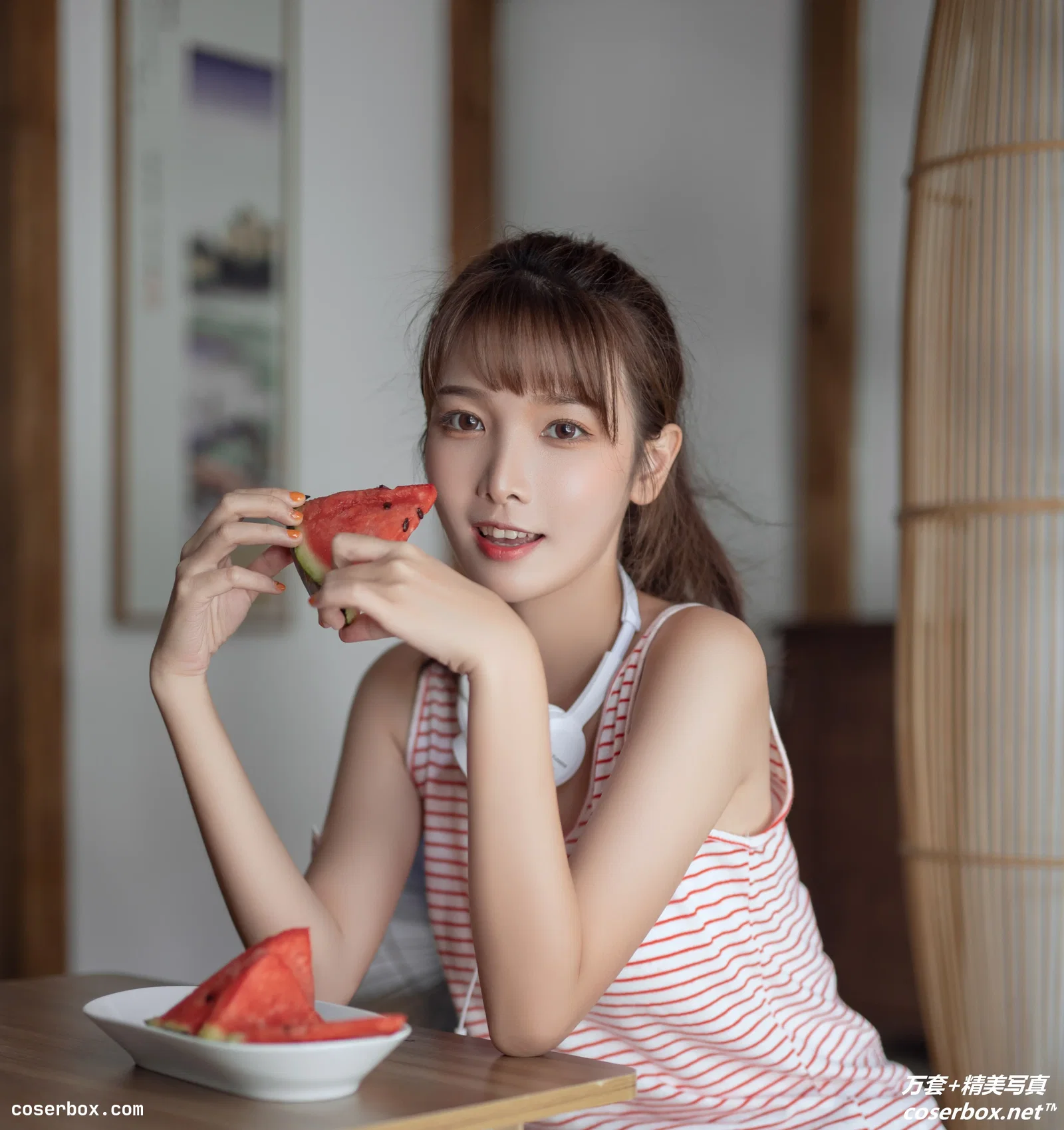 [YITUYU艺图语] 2021.08.13 NO.128 西瓜少女 湘湘 [25P-217MB]