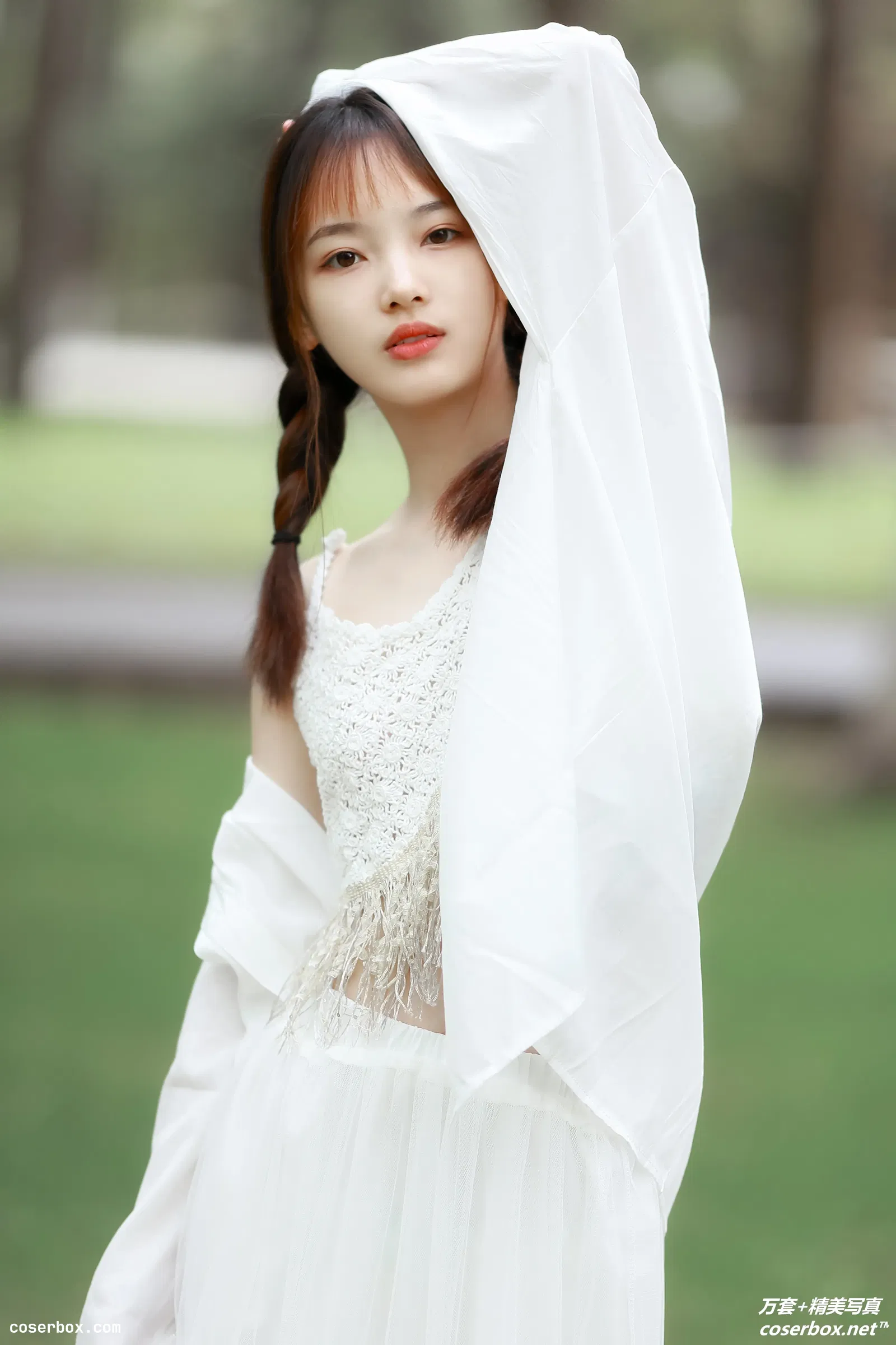 [YITUYU艺图语] 2022.01.22 NO.640阴天快乐 一鸭咿呀哟 [24P-146MB]