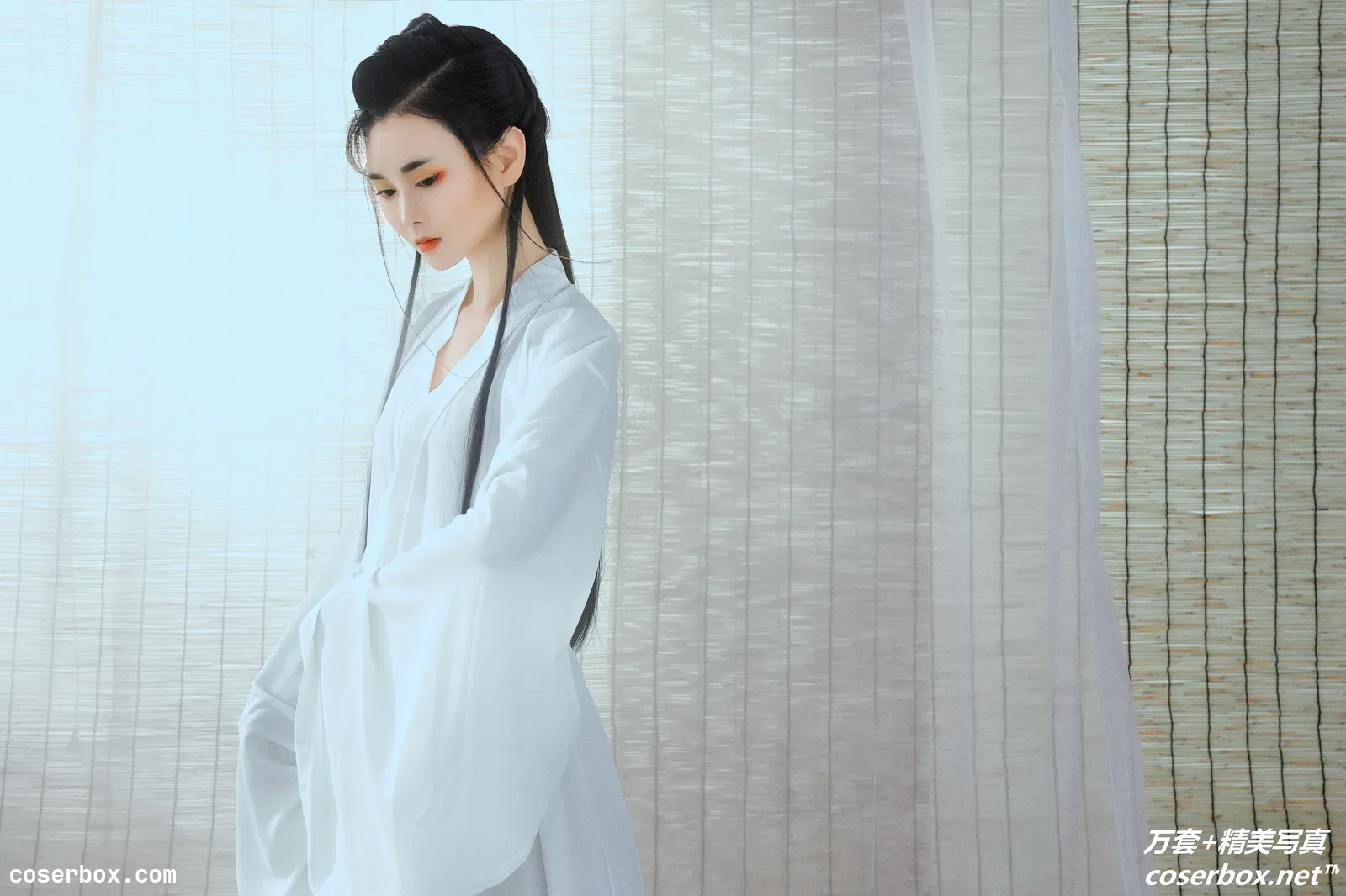 [YITUYU艺图语] 2022.01.29  NO.670 双玉隐 欣宝 [18P-333MB]