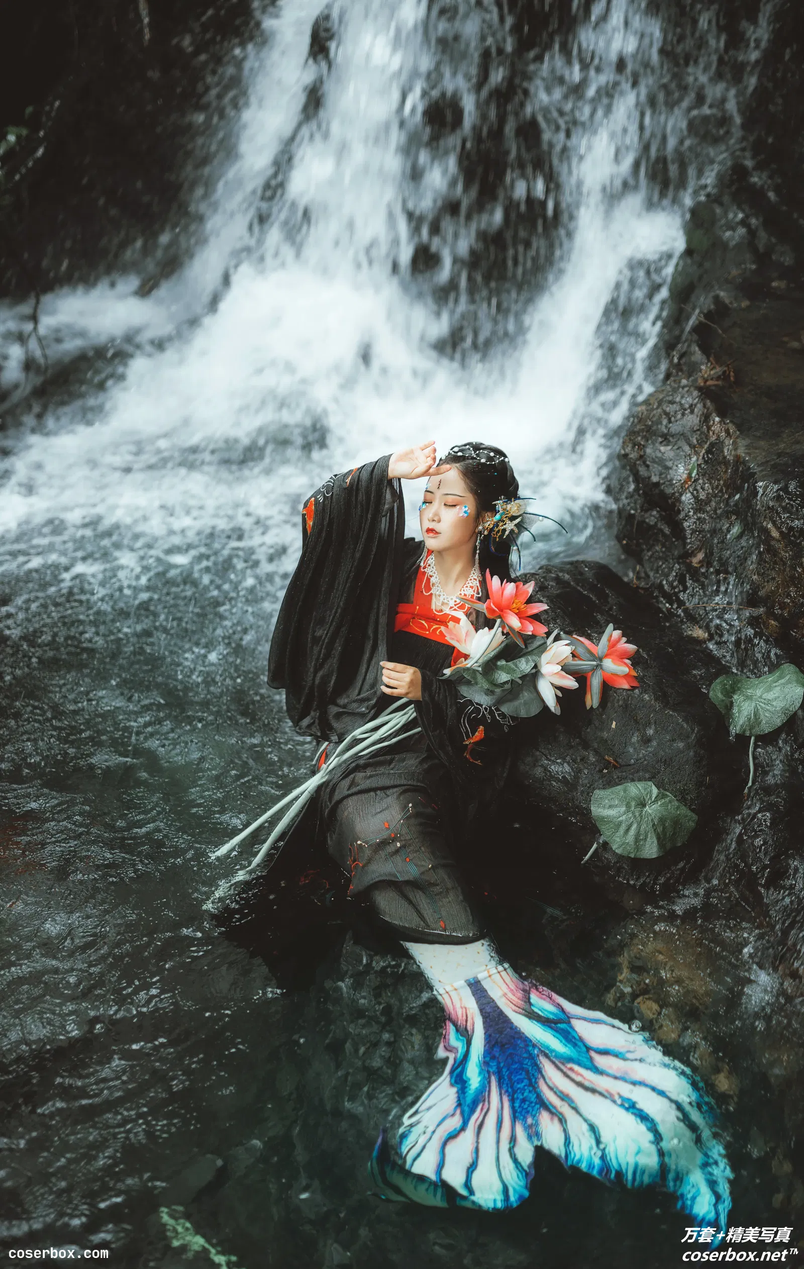 [YITUYU艺图语] 2022.01.13 NO.583 仙鲤 蓝鸢 [19P-154MB]