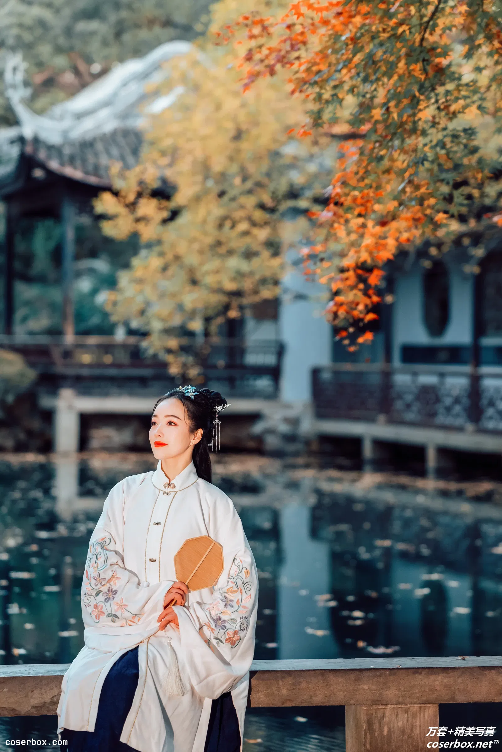 [YITUYU艺图语] 2022.01.22 NO.638 枫林晚 鹿呦 [24P-465MB]