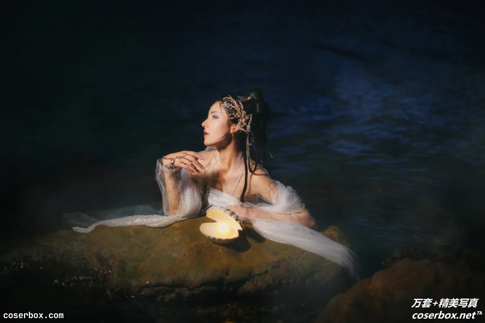 [YITUYU艺图语]2021.10.13 NO.318 海妖 葵花花花儿 [21P-151MB]