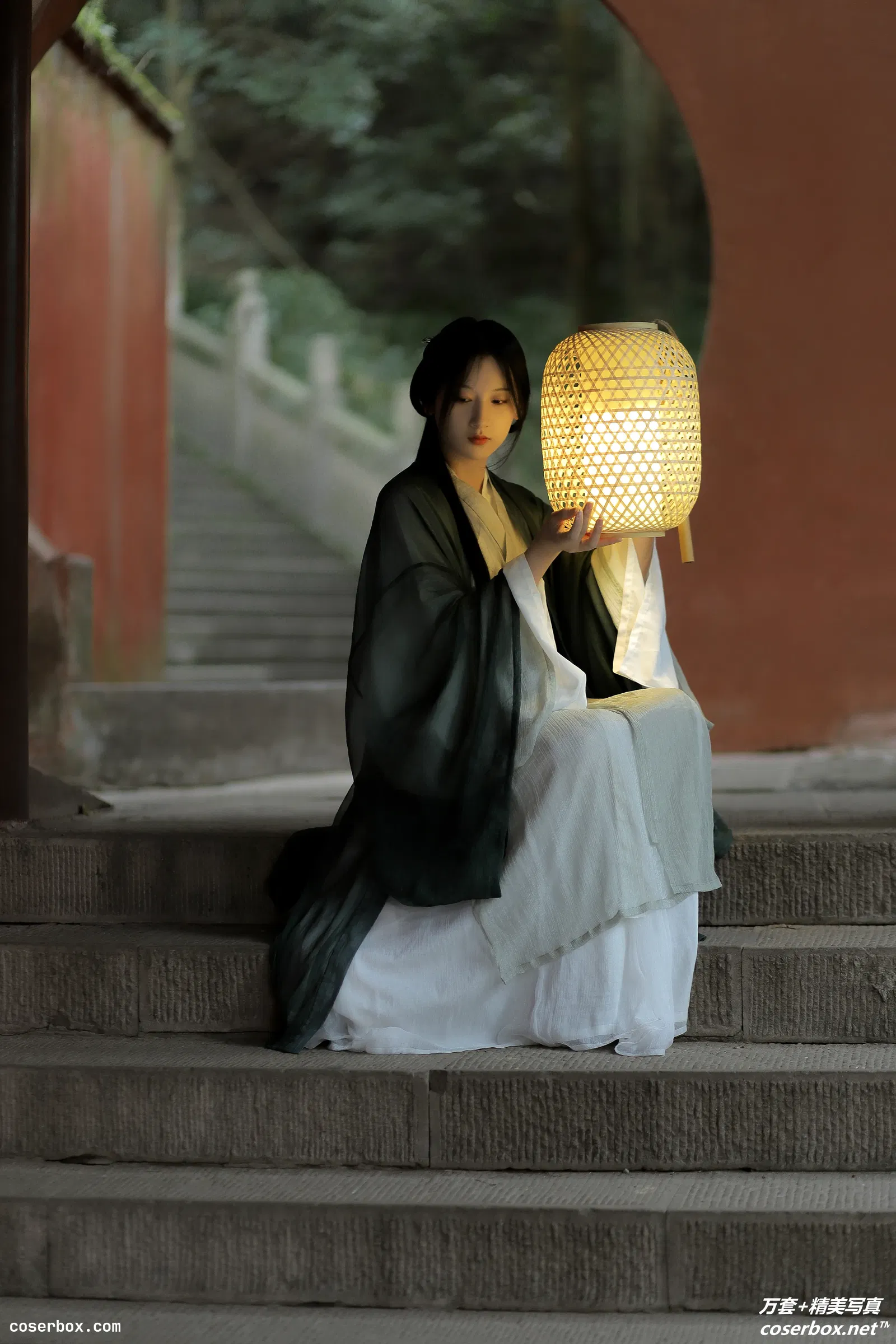 [YITUYU艺图语] 2022.02.18 NO.749 人间忽晚，山河已秋 半夏夏夏 [21P-208MB]