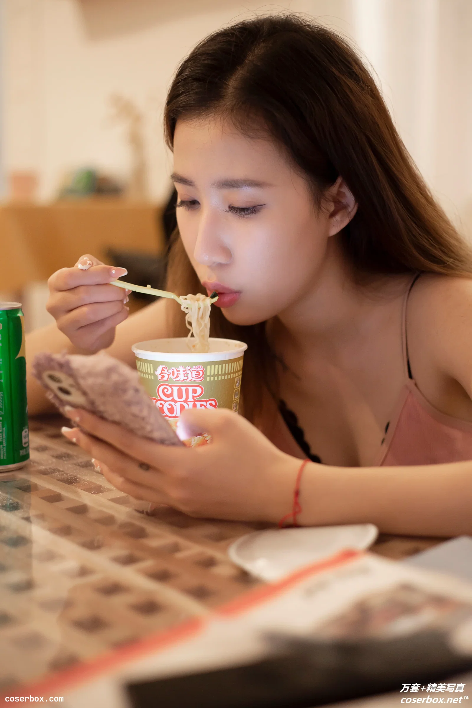 [YITUYU艺图语] 2021.07.14 NO.094 下班回家 Jenny [37P-437MB]