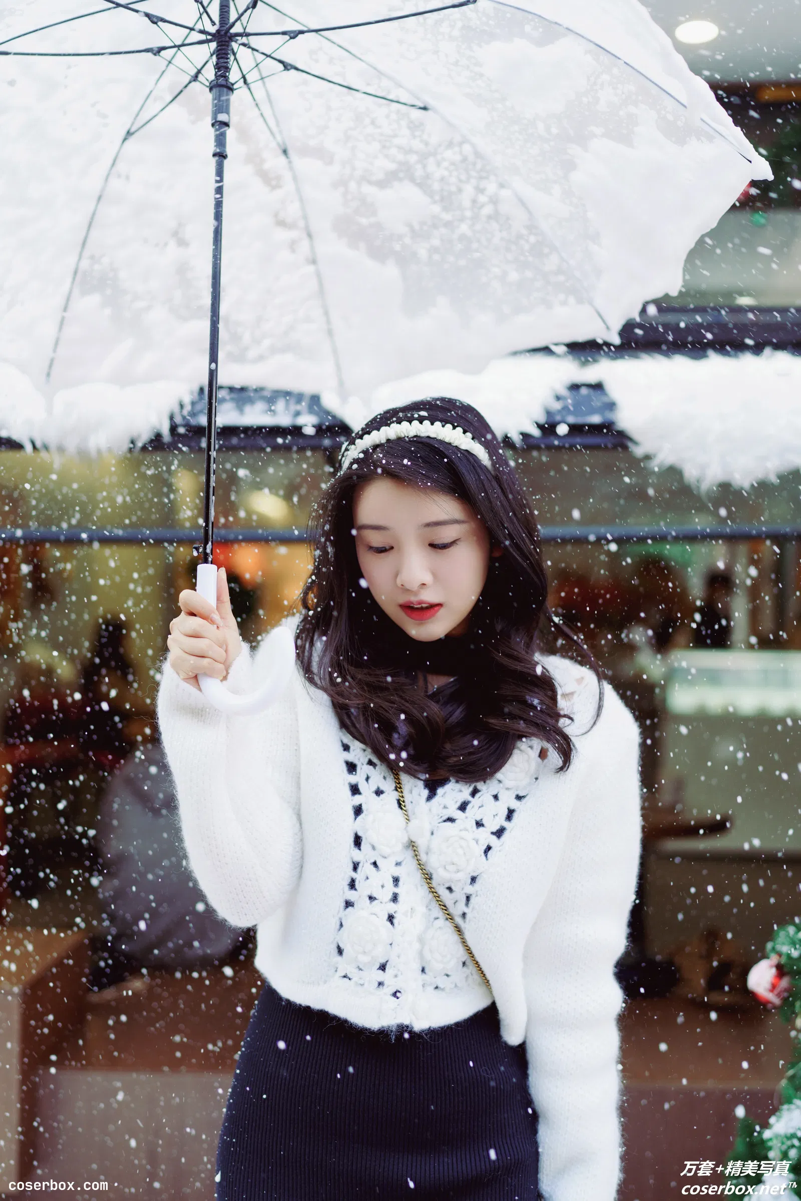 [YITUYU艺图语] 2022.01.29  NO.666 叮叮当，圣诞美景主题人像摄影 喵喵喵是锦儿呀 [60P-440MB]