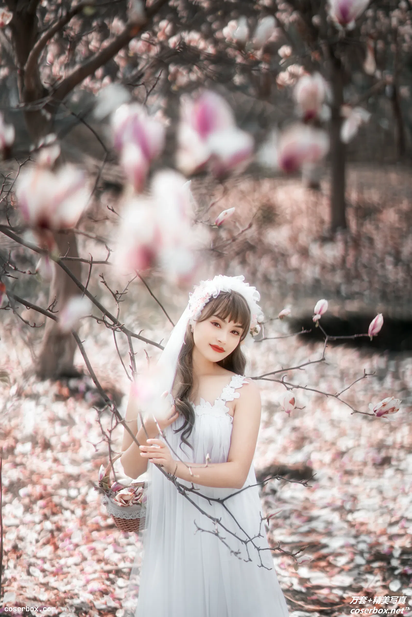 [YITUYU艺图语] 2021.12.14 NO.446 白玉兰 走路带风 [24P-395MB]