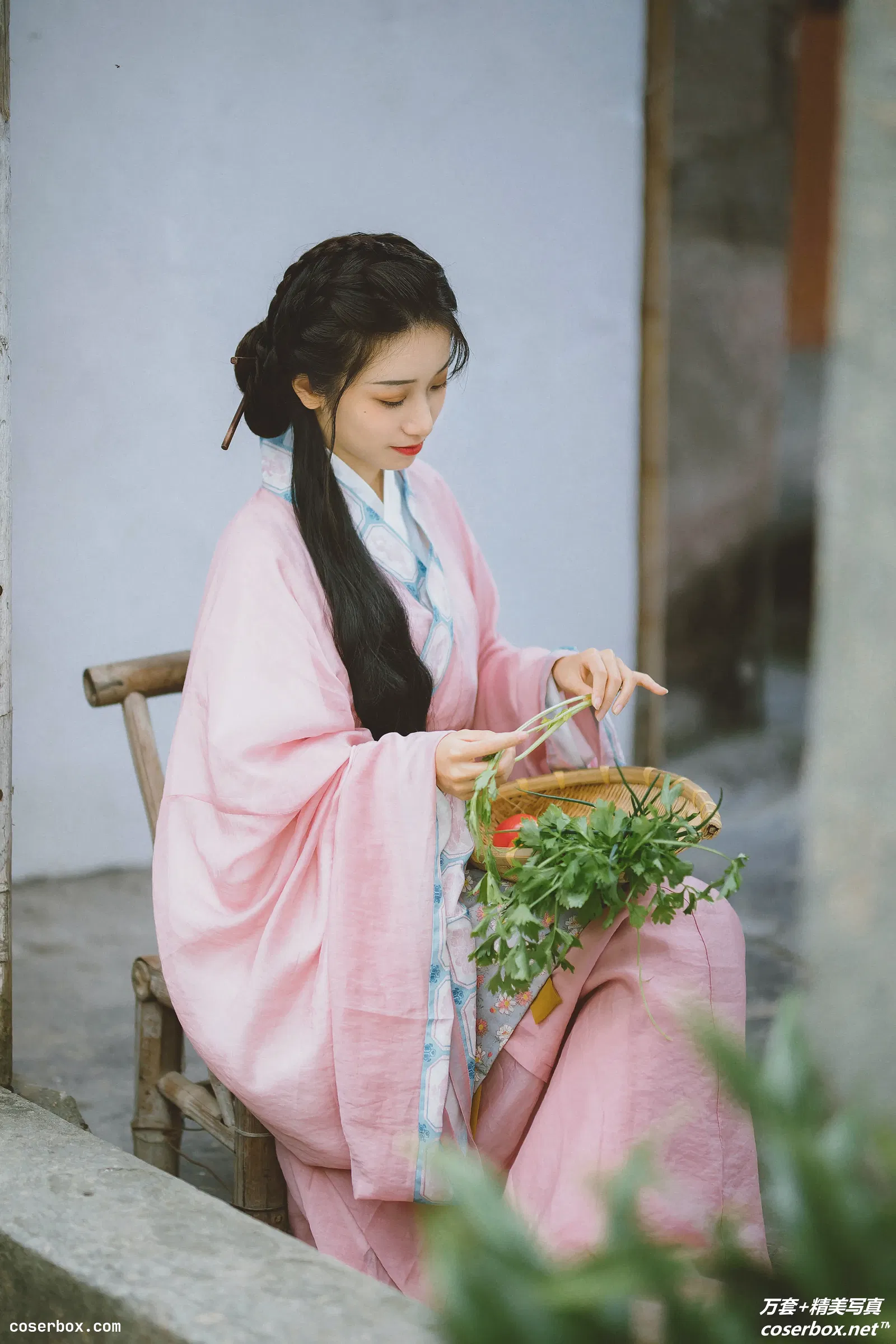 [YITUYU艺图语] 2022.01.10 NO.558 布衣菜饭，可乐终身 小清菡 [23P-328MB]