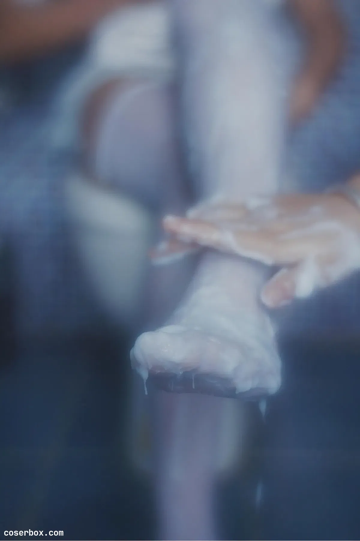 吃一口兔子 NO.18 浴室白丝 - 1