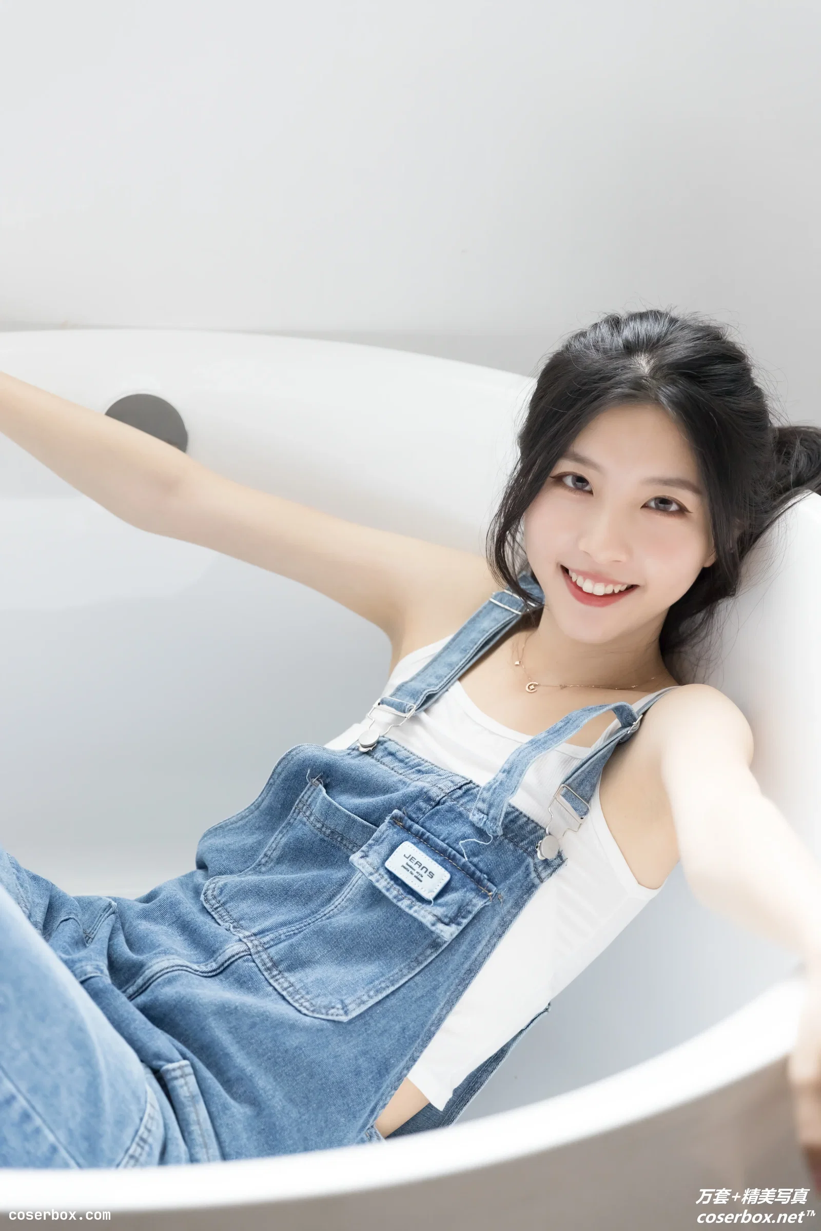 [YITUYU艺图语] 2021.04.21 NO.046 蓝色牛仔裤 小铟 [25P-310MB]