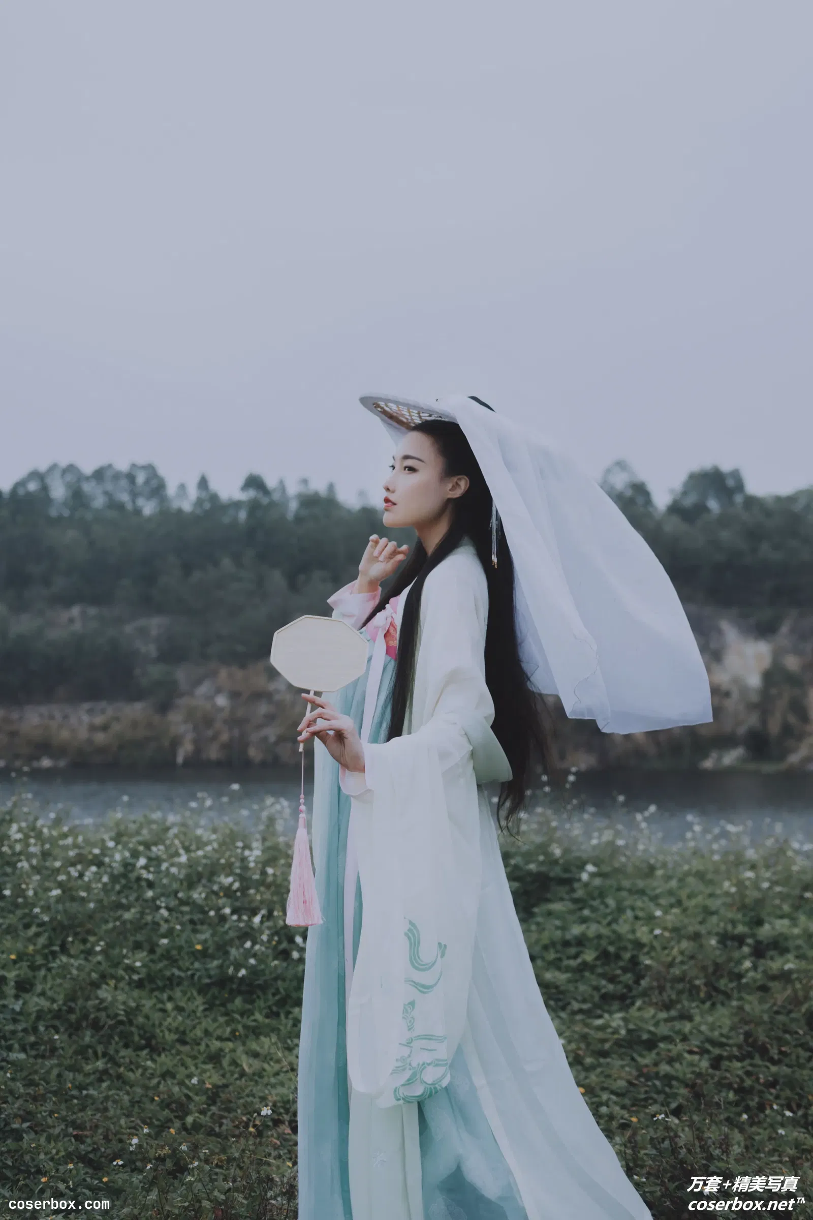 [YITUYU艺图语] 2021.09.04 NO.236 放鹤渚 逆逆 [26P-204MB]