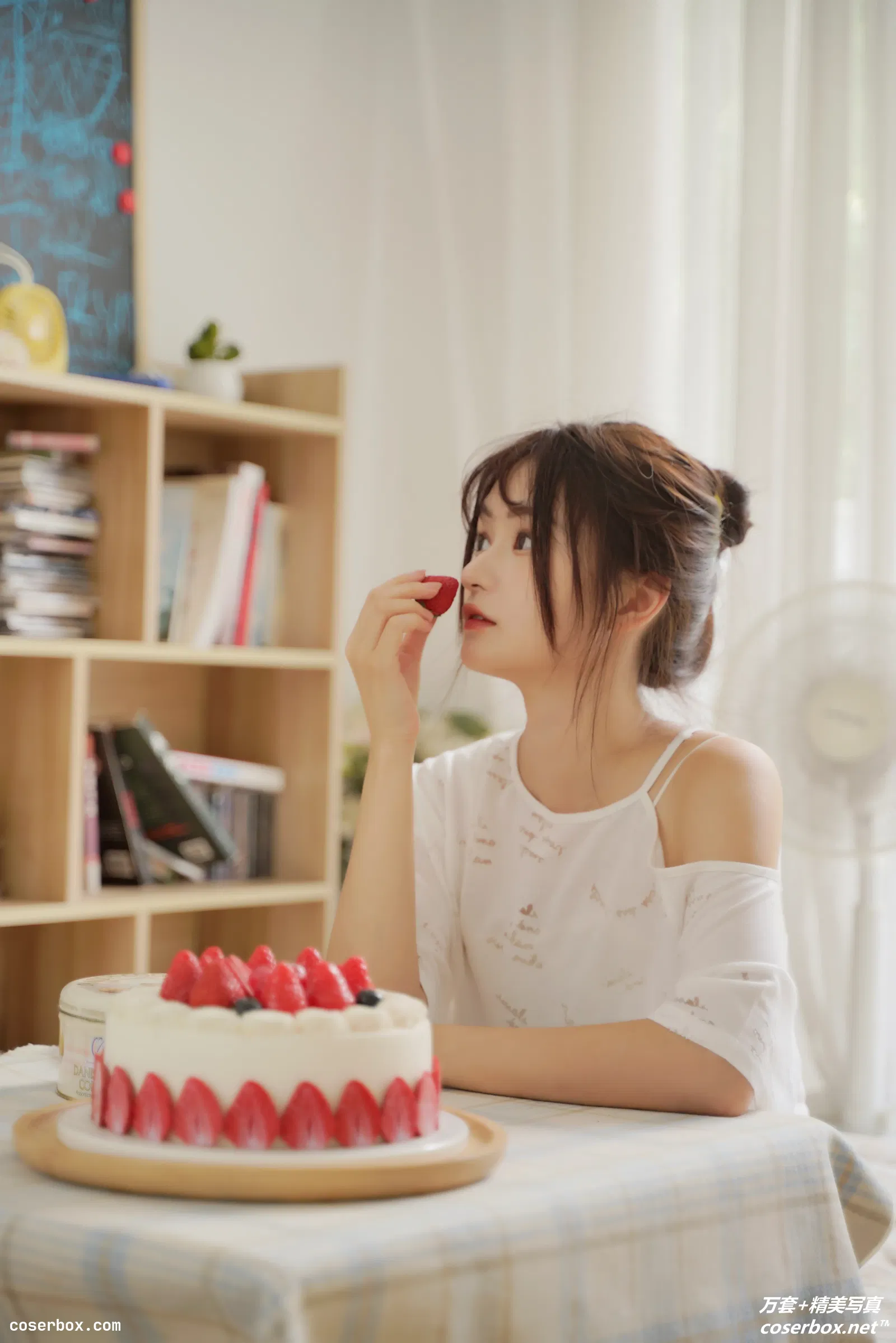 [YITUYU艺图语] 2021.12.22 NO.472 元气少女 乐丝 [22P-176MB]