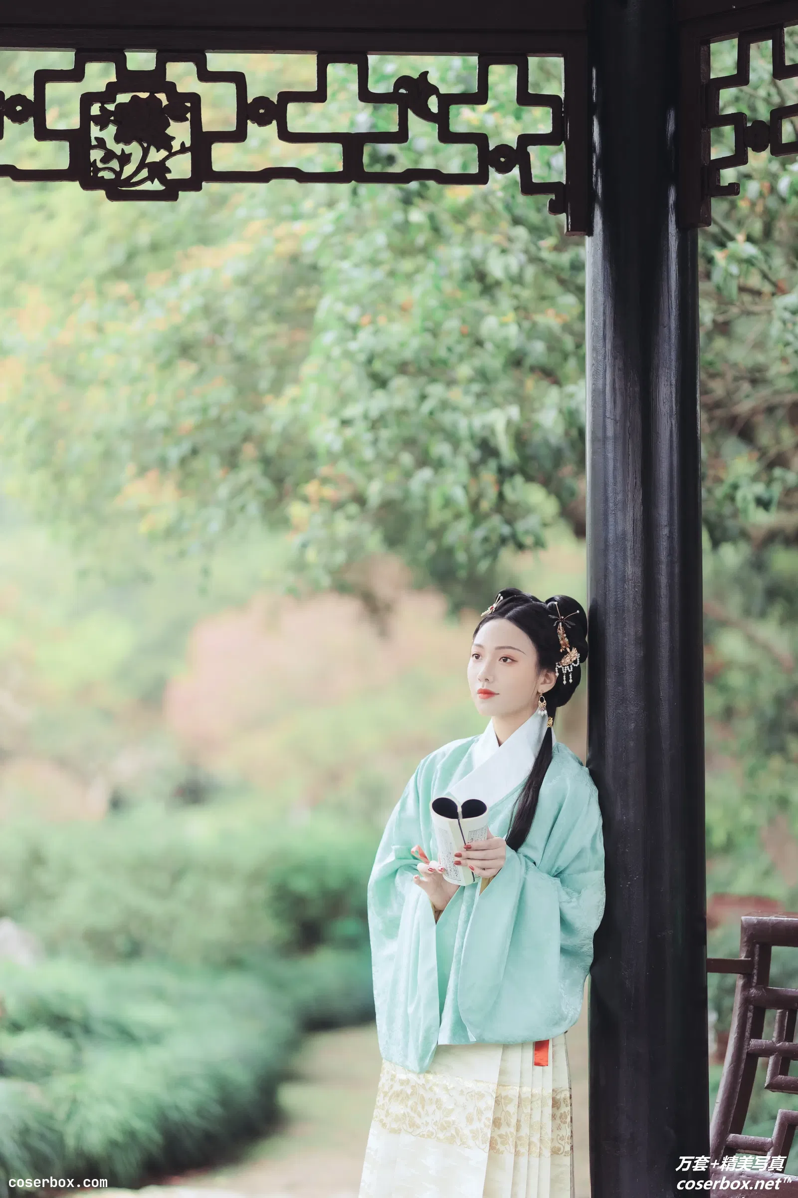 [YITUYU艺图语] 2022.01.12 NO.575 海棠依旧 Joyceee [26P-256MB]