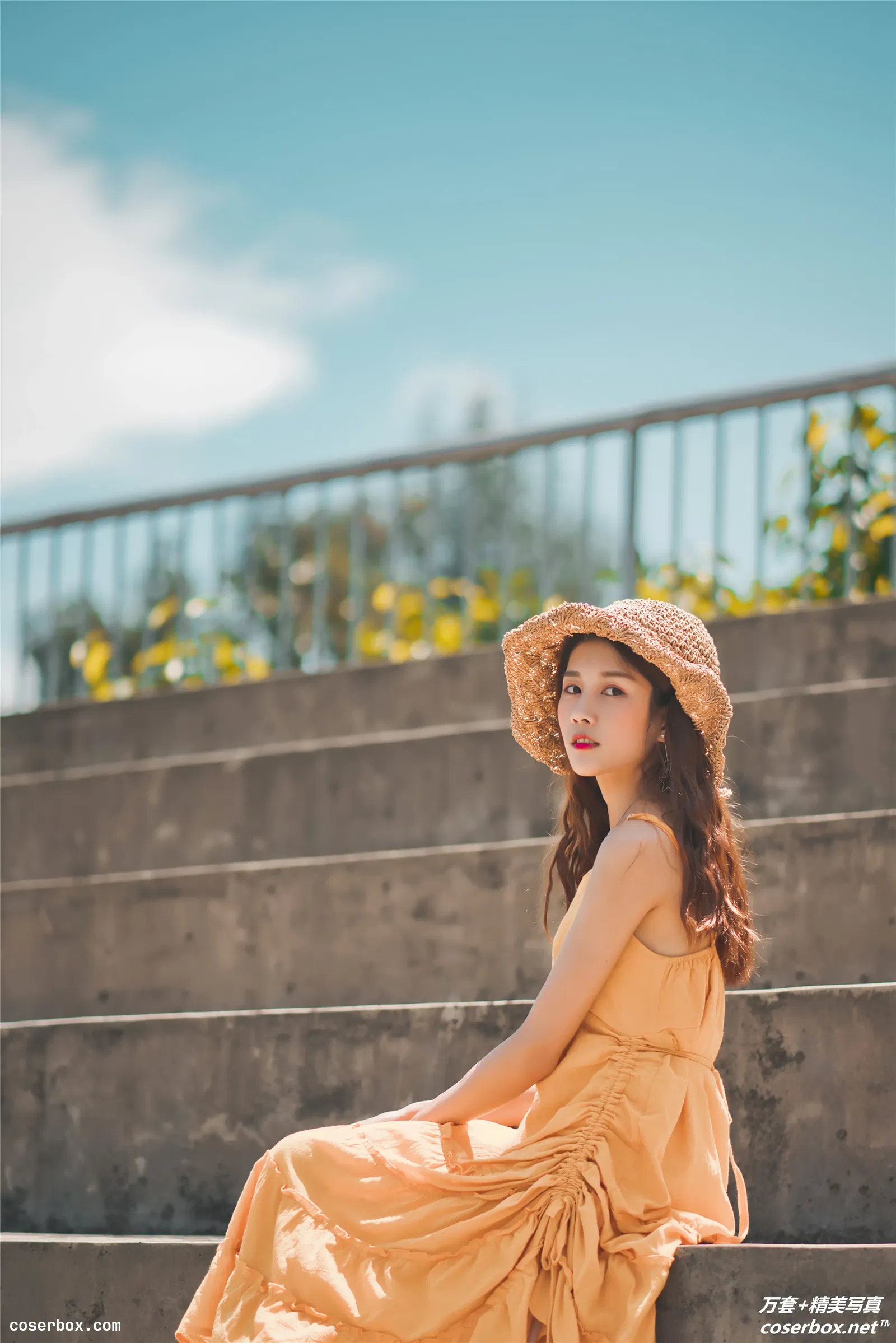 [YITUYU艺图语] 2021.11.01 NO.370 晴天日记 黑蛋 [21P-149MB]