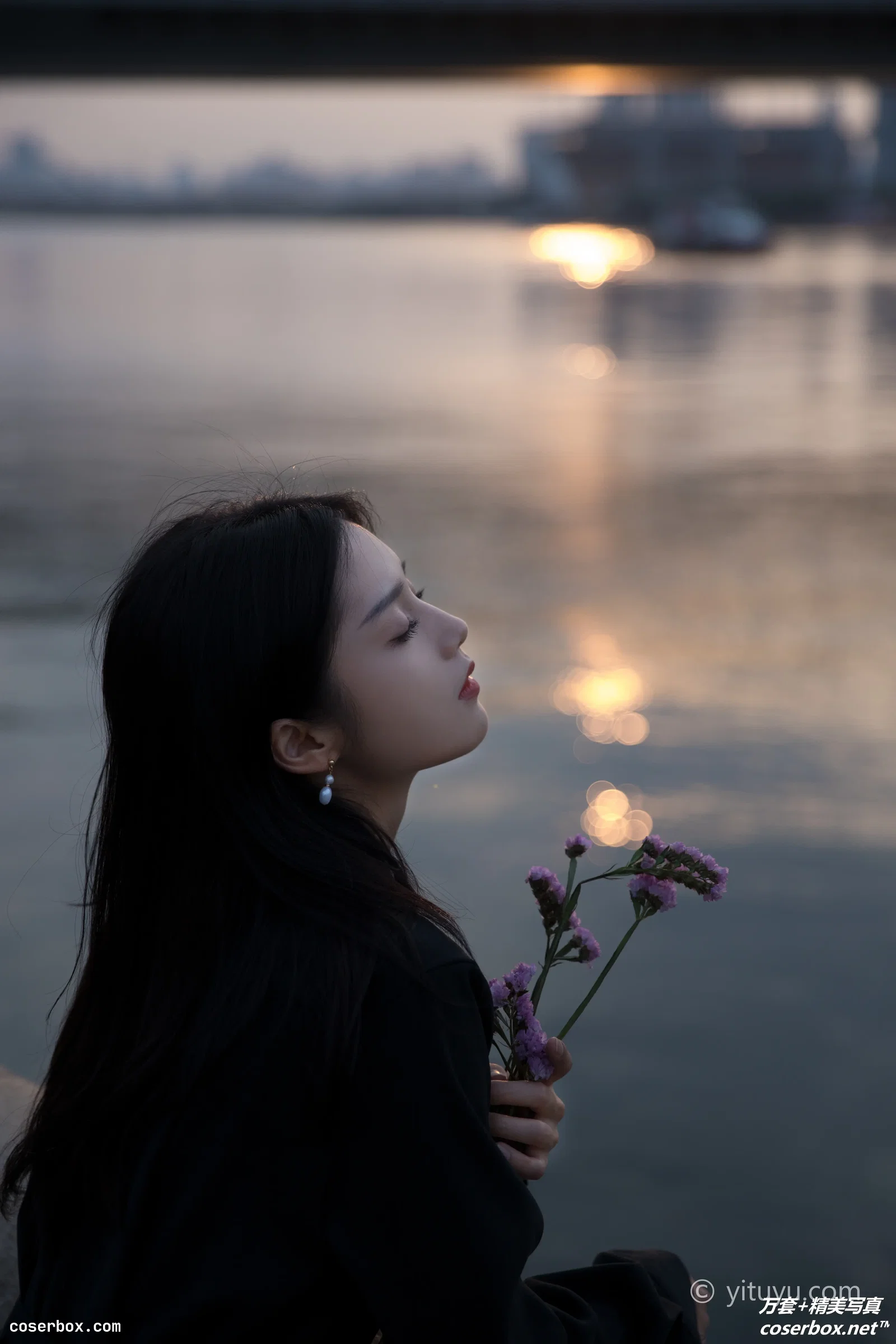 [YITUYU艺图语] 2021.06.16 NO.076 晚风 雨文 [33P-449MB]