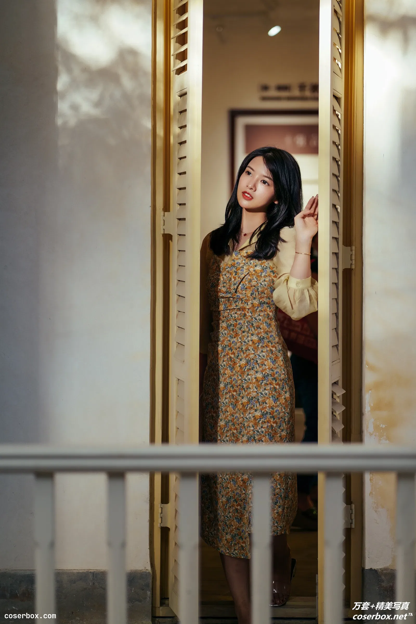 [YITUYU艺图语] 2022.02.01 NO.676 法式小花园的浪漫 喵喵喵是锦儿呀 [40P-250MB]