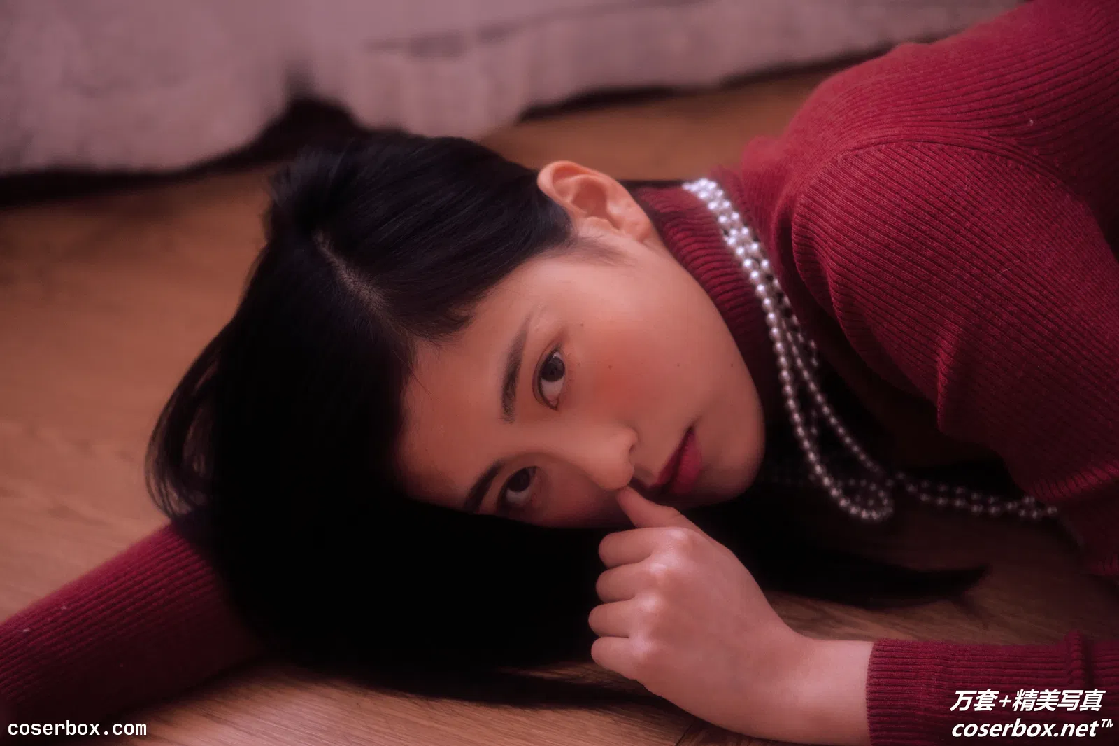 [YITUYU艺图语] 2021.12.25 NO.486 念 何晨 [27P-405MB]