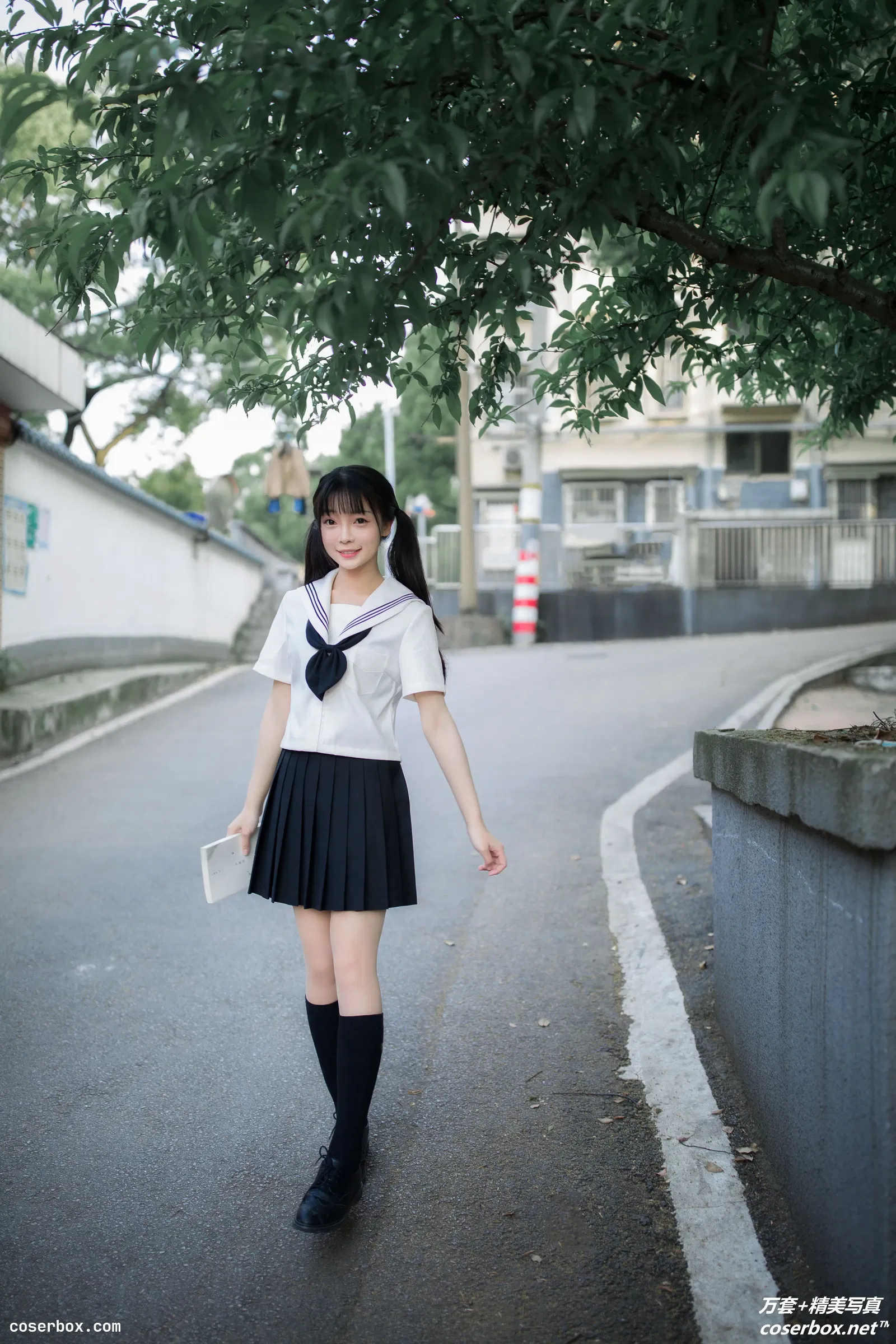 [YITUYU艺图语] 2022.01.29  NO.667 放学后 欣欣 [42P-297MB]