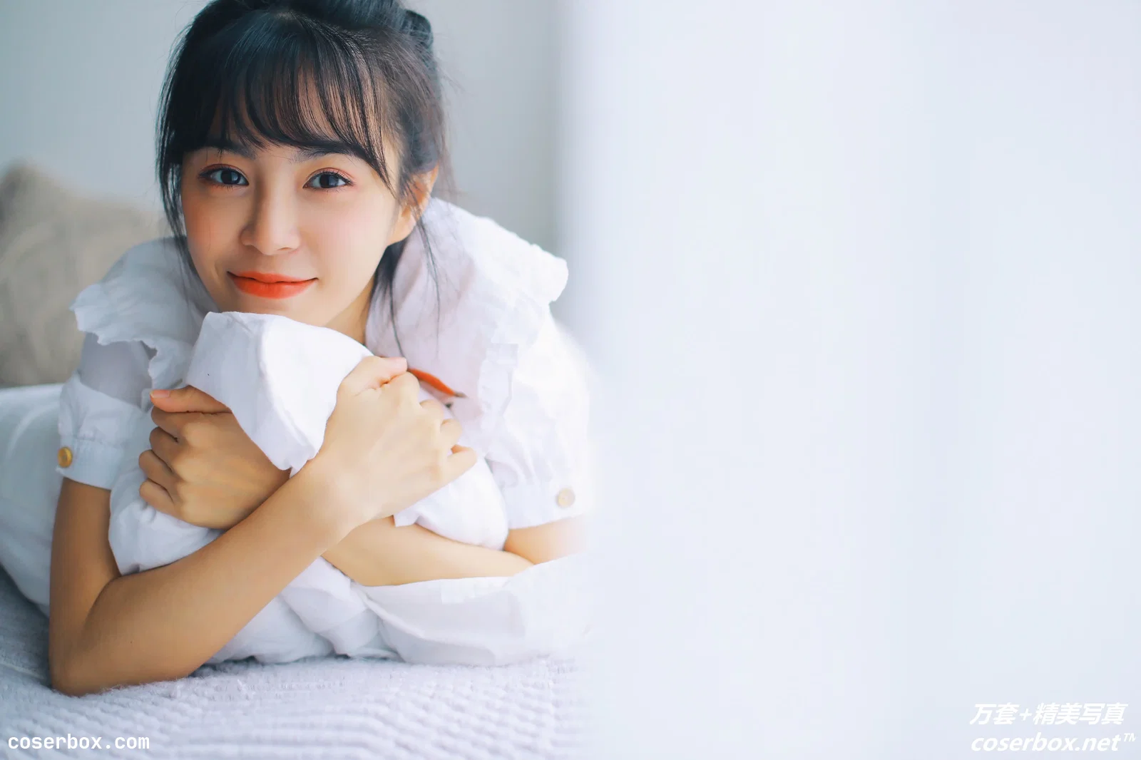 [YITUYU艺图语] 2021.05.04 NO.052 少女日记 裸心心 [25P-157MB]