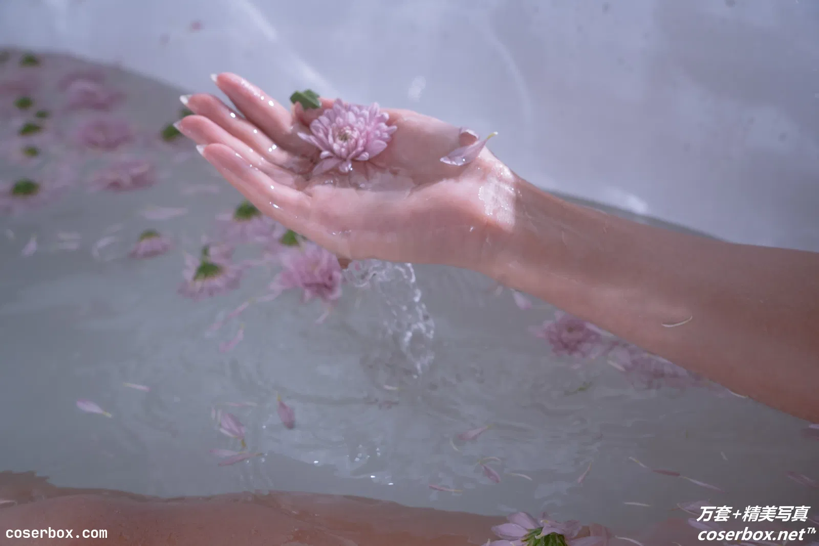 [YITUYU艺图语] 2021.11.22 NO.420 少女梦 落痣_ [32P-648MB]