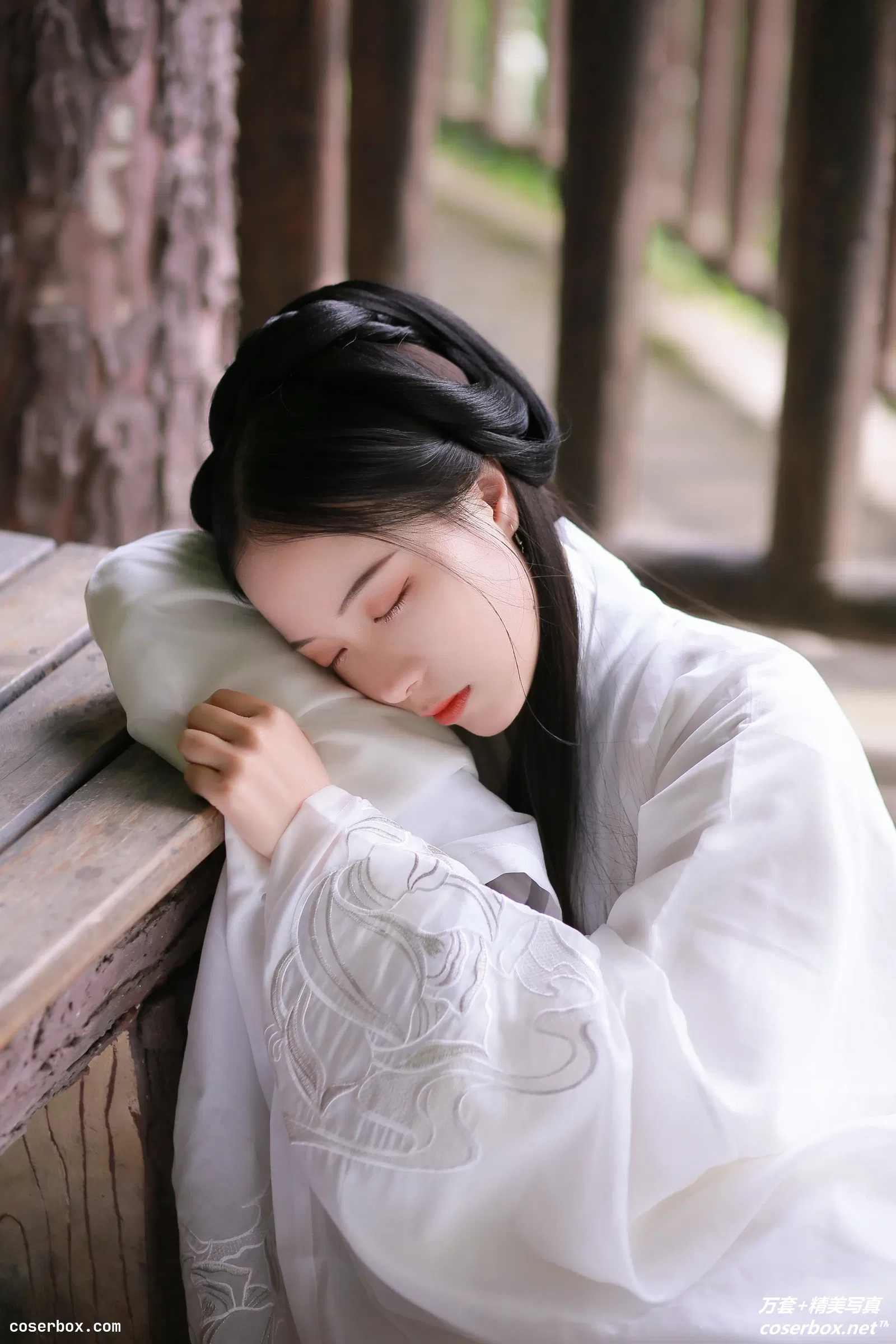 [YITUYU艺图语] 2021.10.28 NO.360 西南风 木冉 [24P-230MB]