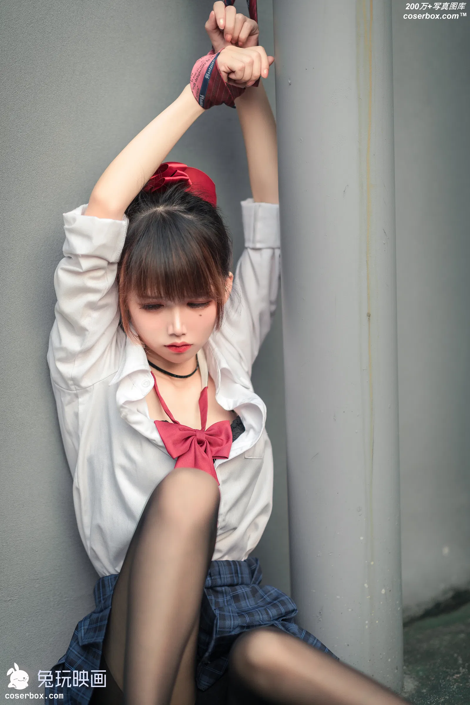 C08.001 被束缚的少女 [44P-584MB]